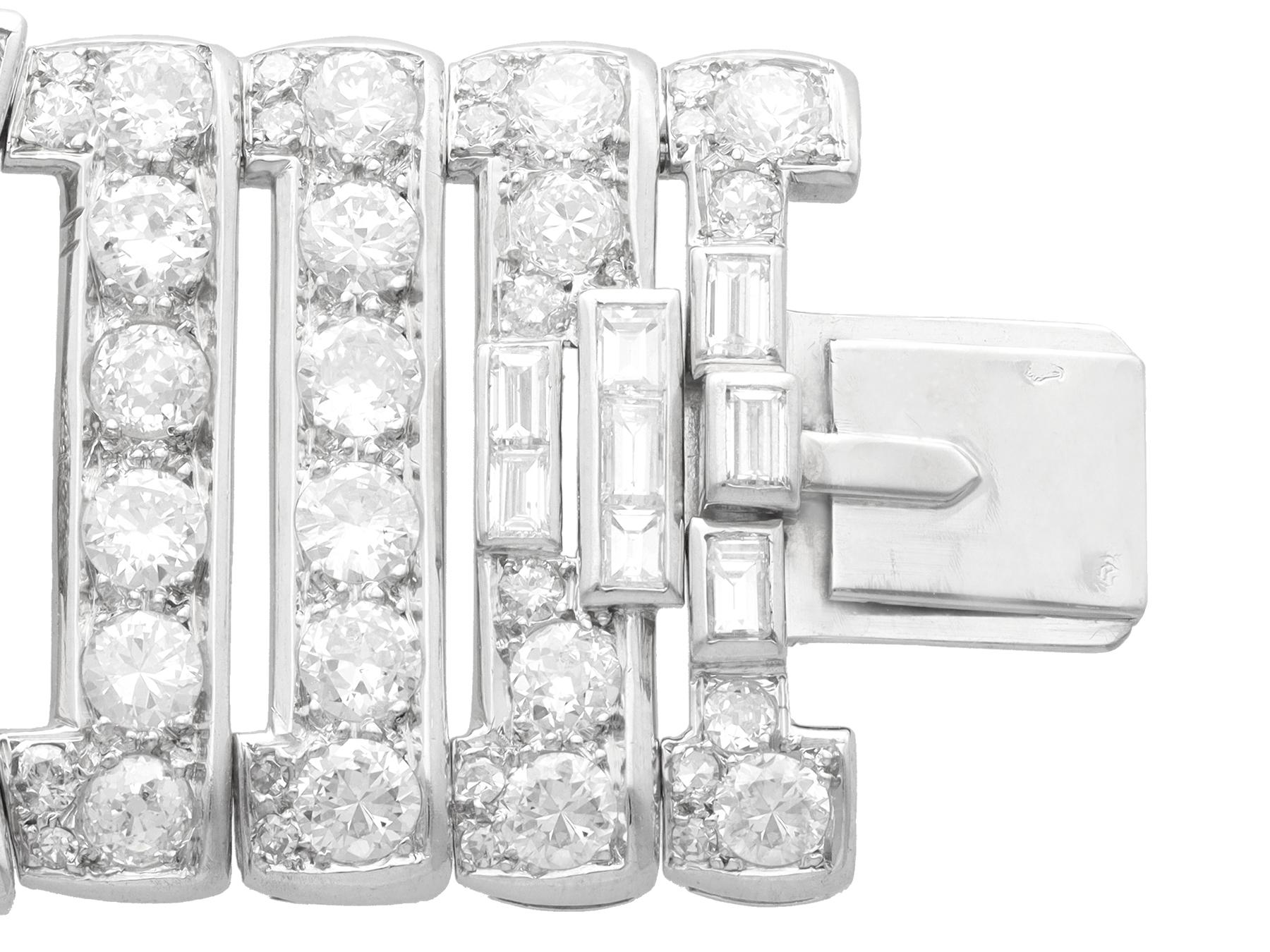 French Art Deco 29.42 Carat Diamond and 18k White Gold Bracelet For Sale 10