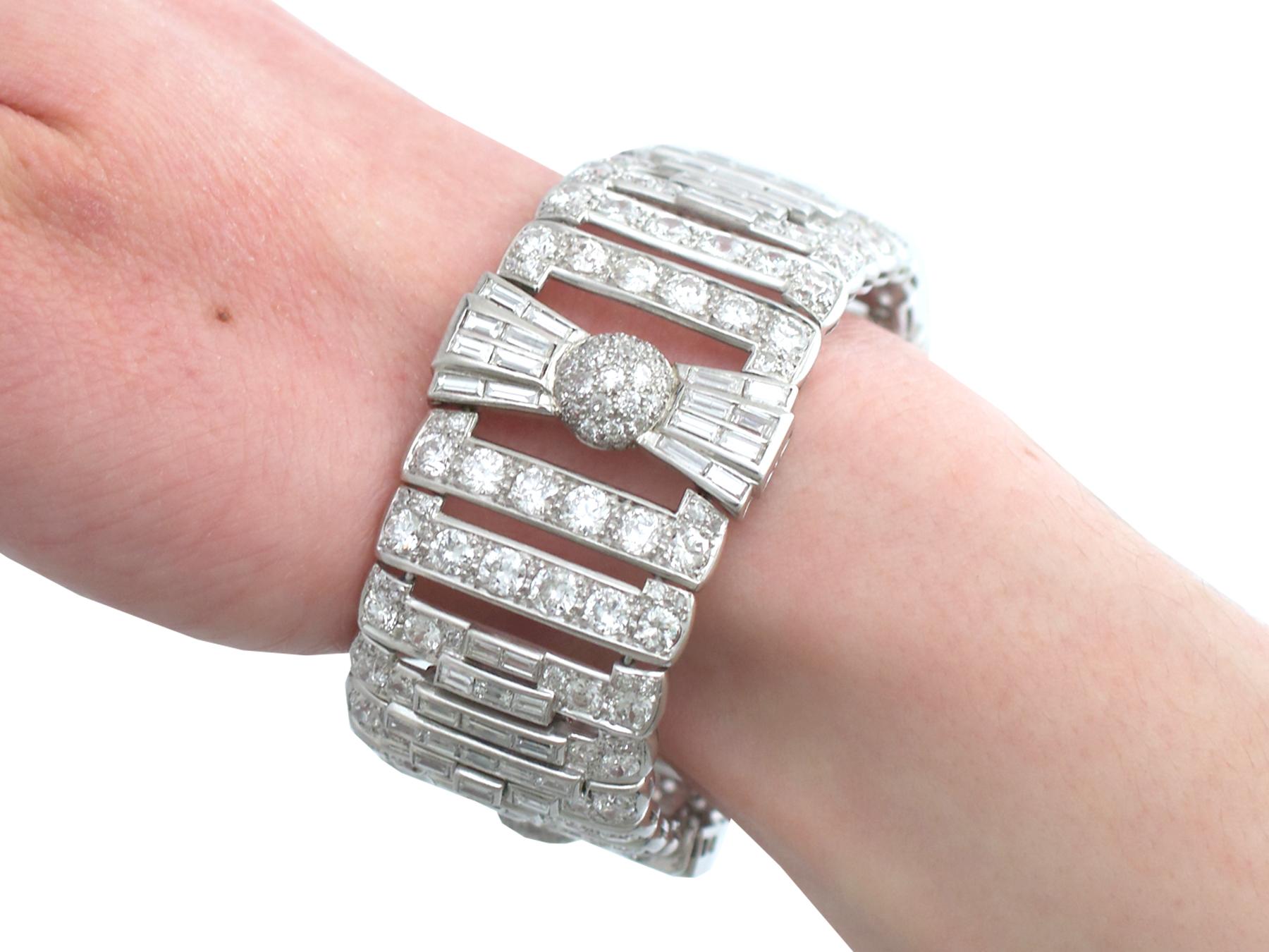 French Art Deco 29.42 Carat Diamond and 18k White Gold Bracelet For Sale 14