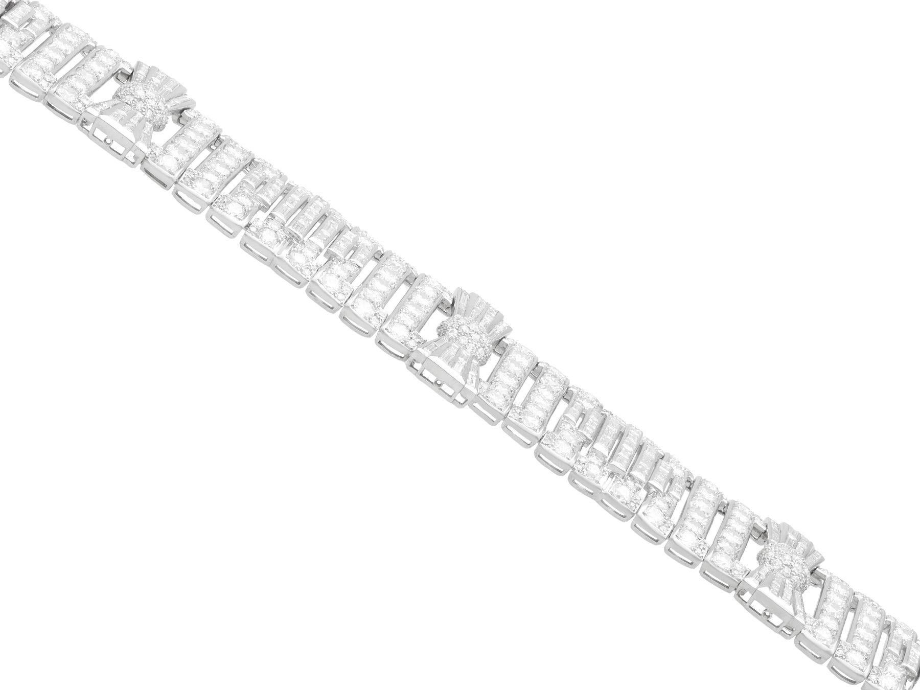 Französisches Art-Deco-Armband mit 29,42 Karat Diamanten und 18 Karat Weißgold im Angebot 3