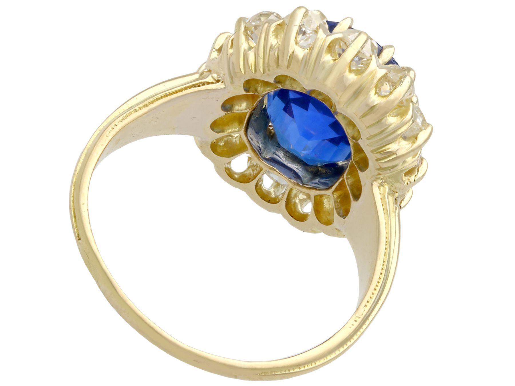 Bague française ancienne en or jaune avec grappe de saphirs de 4,81 carats et diamants de 1,26 carat en vente 3