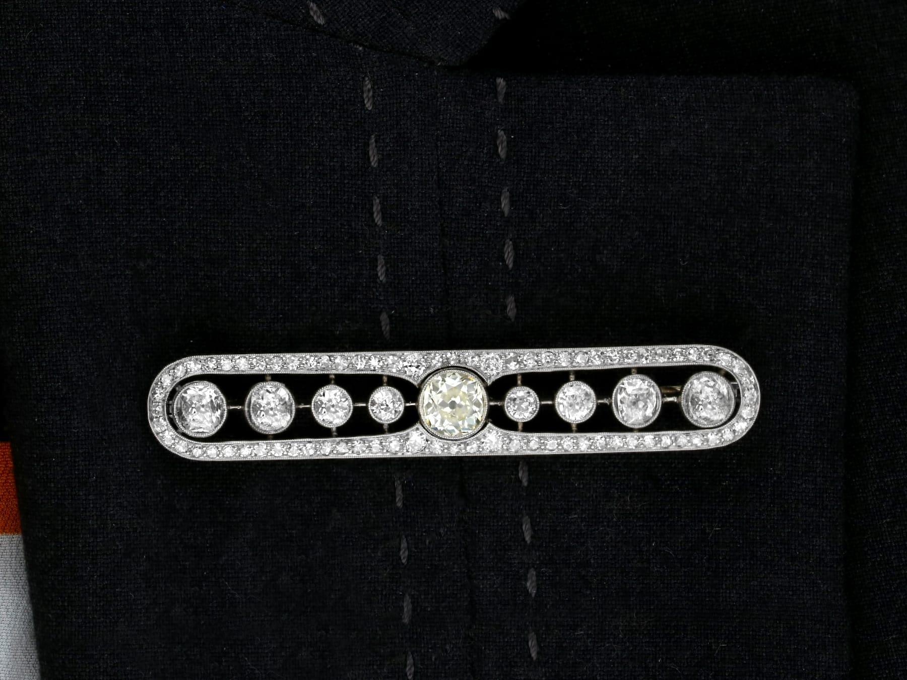 Antique French 5.00Ct Diamond and Platinum Brooch Art Deco Circa 1910 For Sale 3