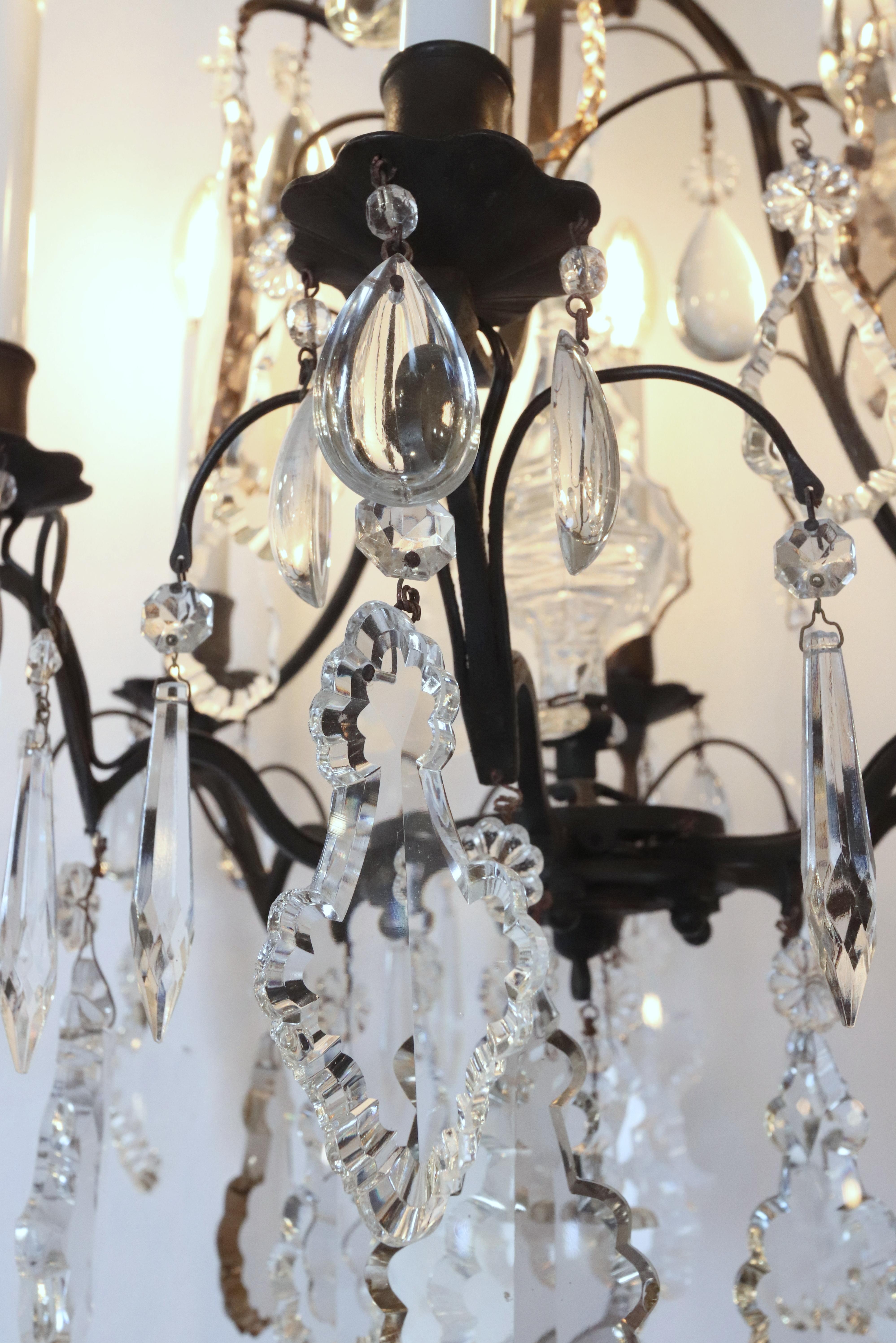 Bronze Lustre français ancien à 6 bras en bronze et cristal en vente