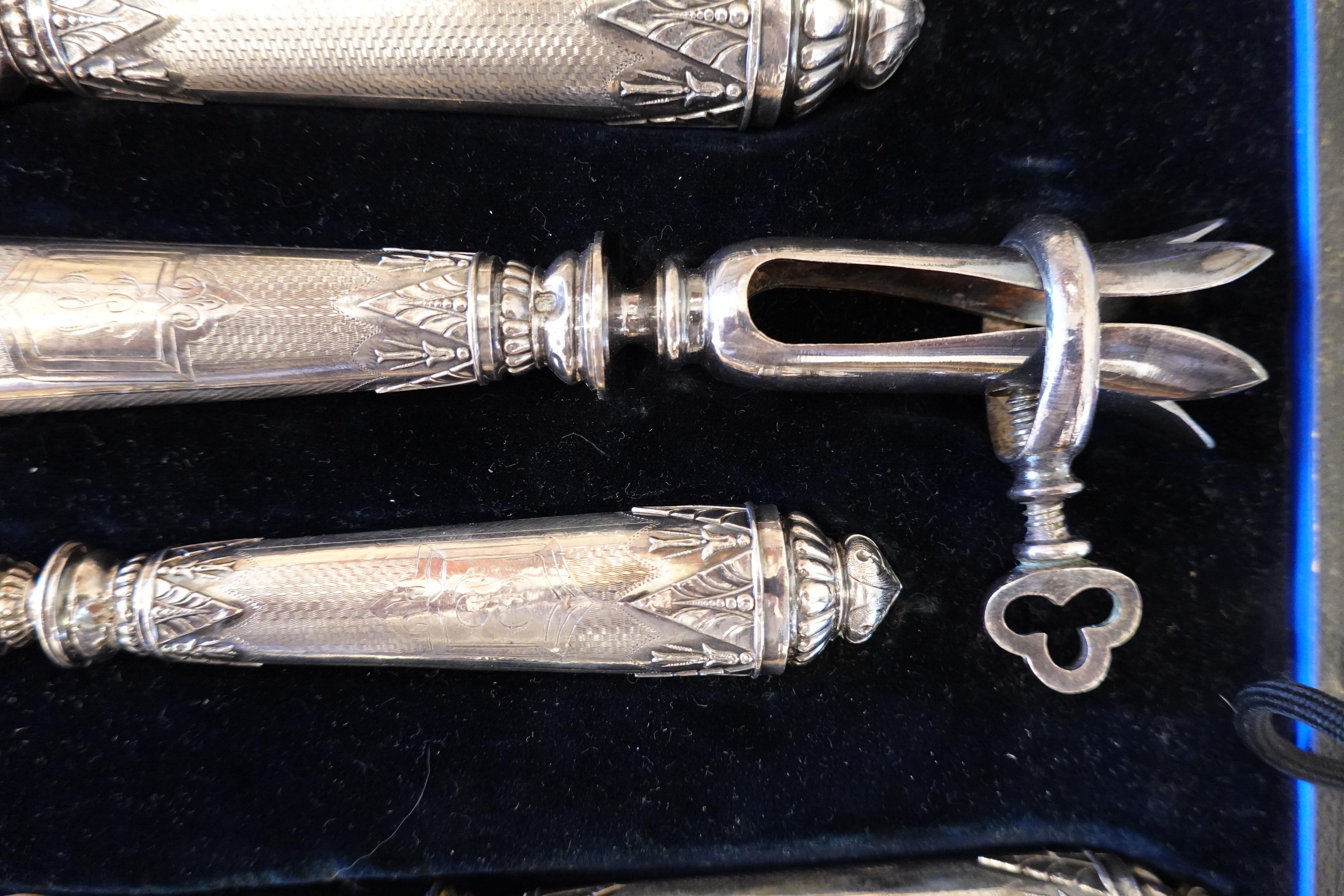 Antique French .950 Silver Servicio de talla de 5 piezas con Gigot en caja en venta 2