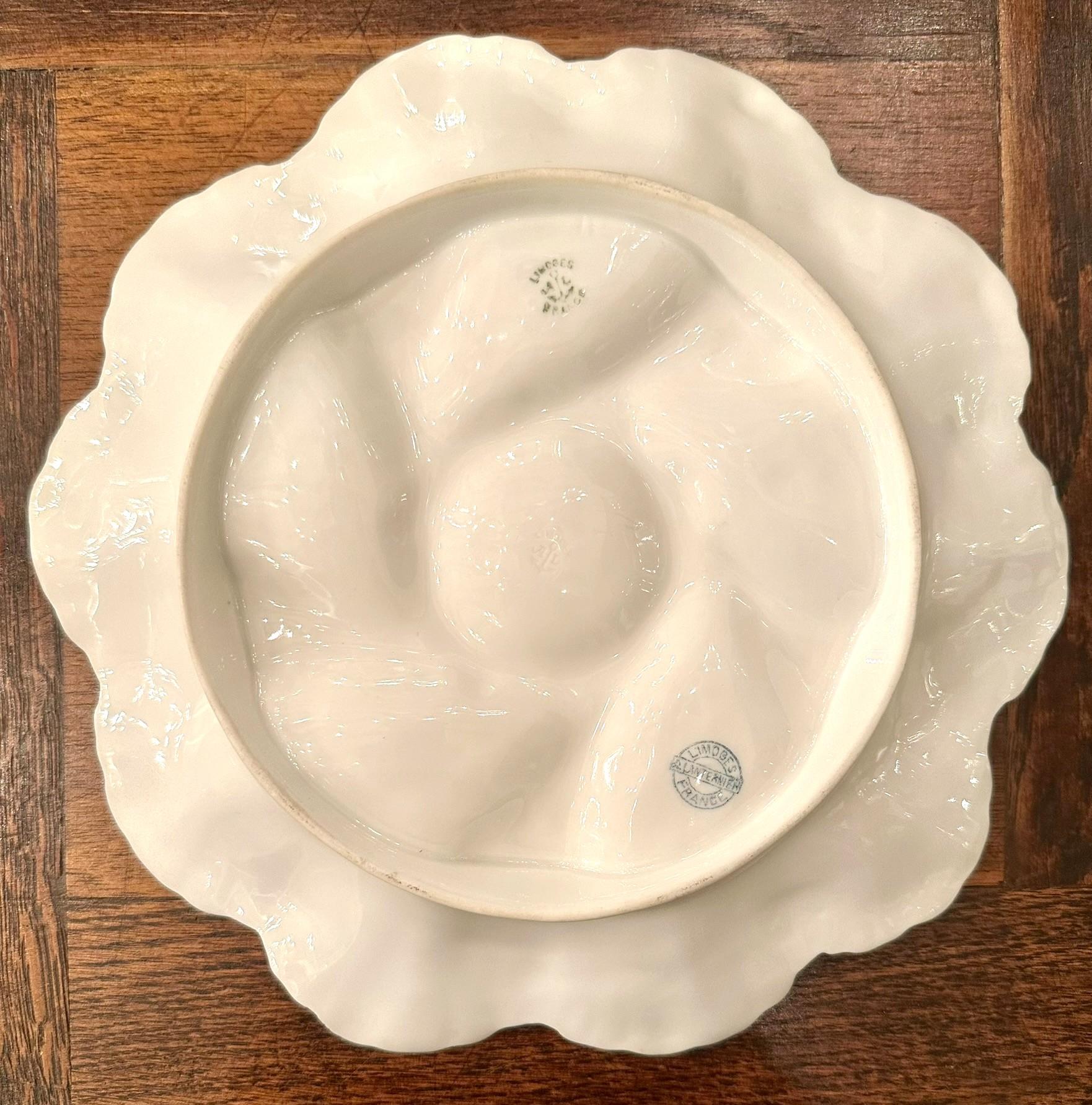 XIXe siècle Antique français « A. L. » Assiette à huîtres jaune et or en porcelaine de Limoges, vers 1890.