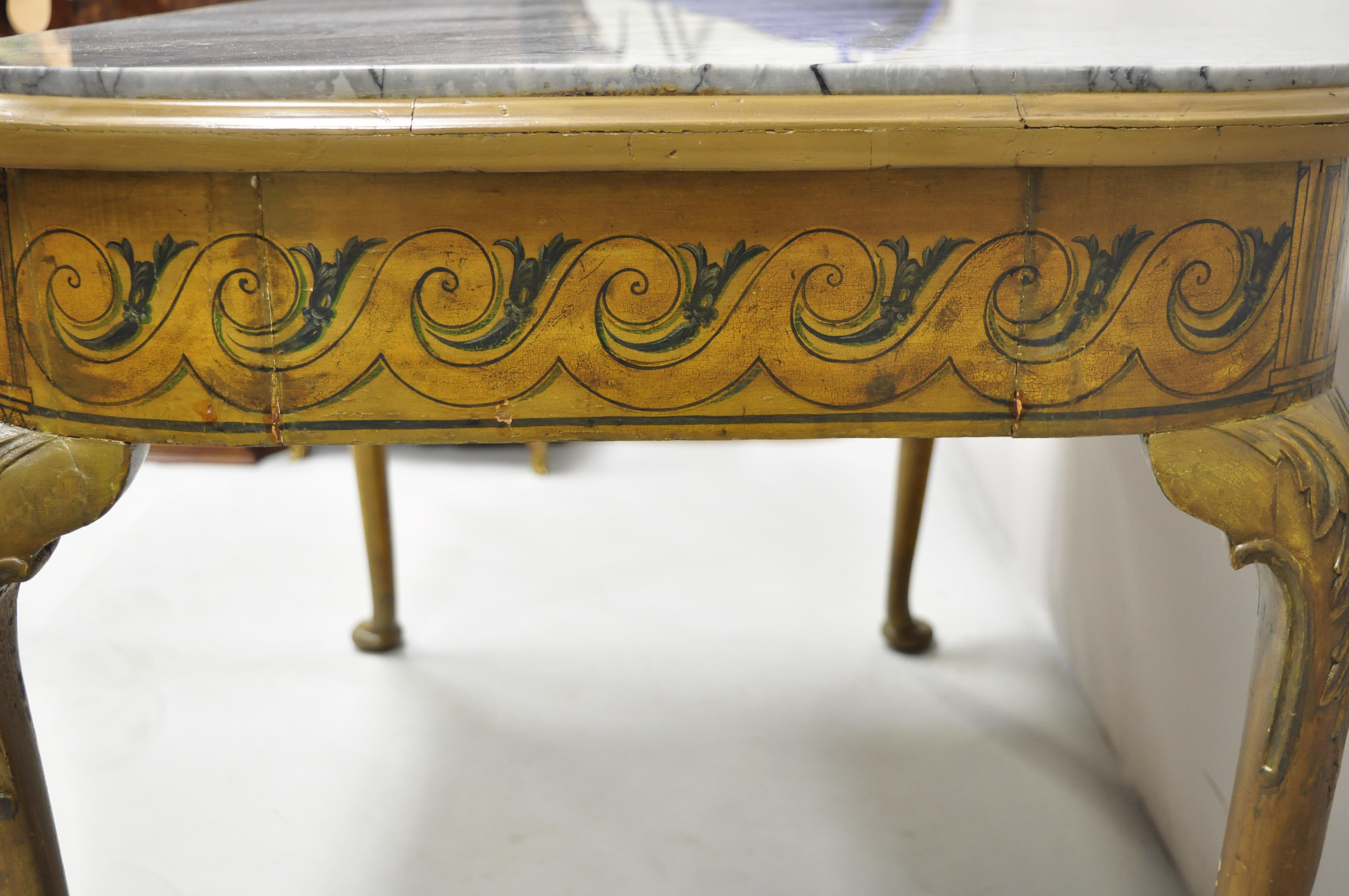 Antiker, französischer, handbemalter Queen Anne-Tisch im Adams-Stil mit einer Schublade in der Mitte (Naugahyde) im Angebot