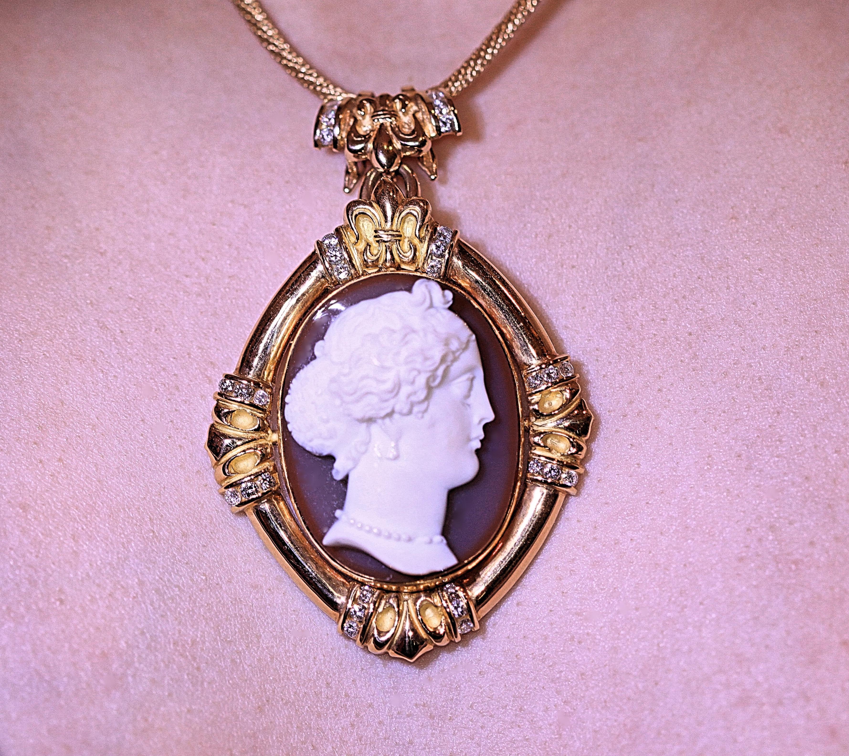 Antique French Agate Cameo Contemporary Diamond Mounting Brooch Necklace Pendant For Sale 6