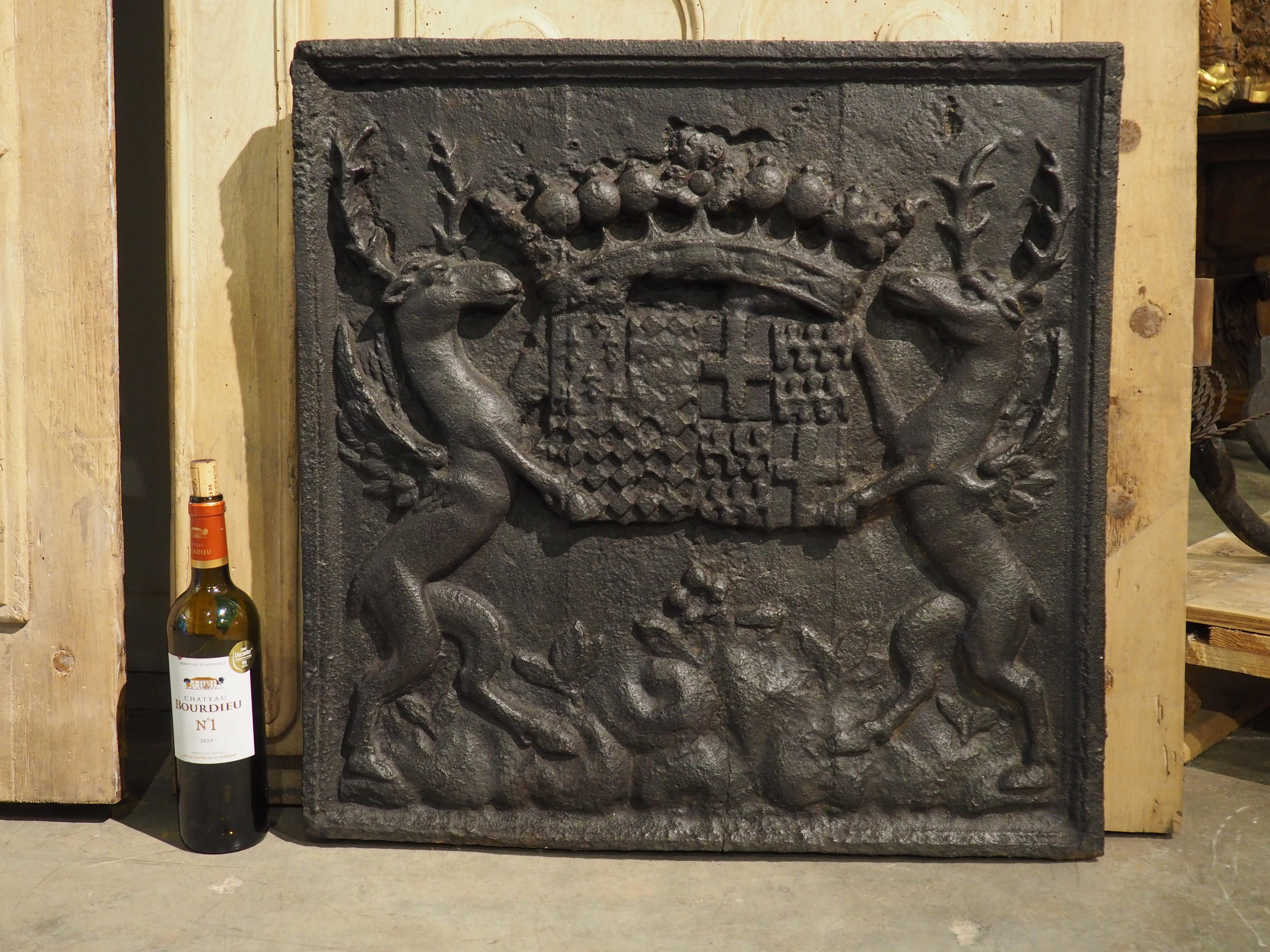 Antique French Alliance Coat of Arms Fireback with Rampant Stags, Circa 1690 For Sale 5
