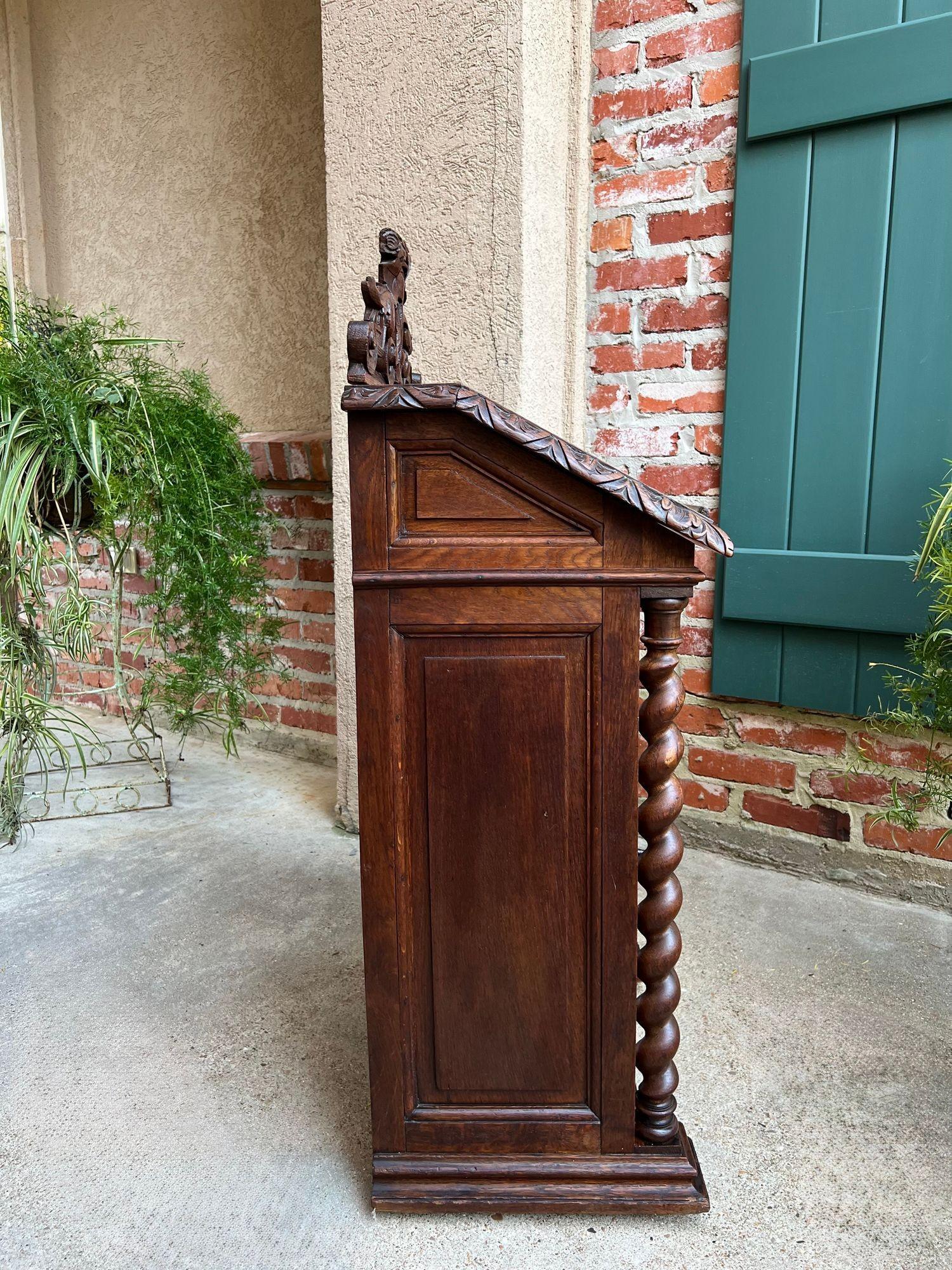 Antique French Altar Lecturn Gothic Bible Box Podium Sacristy Cabinet Carved Oak in vendita 2