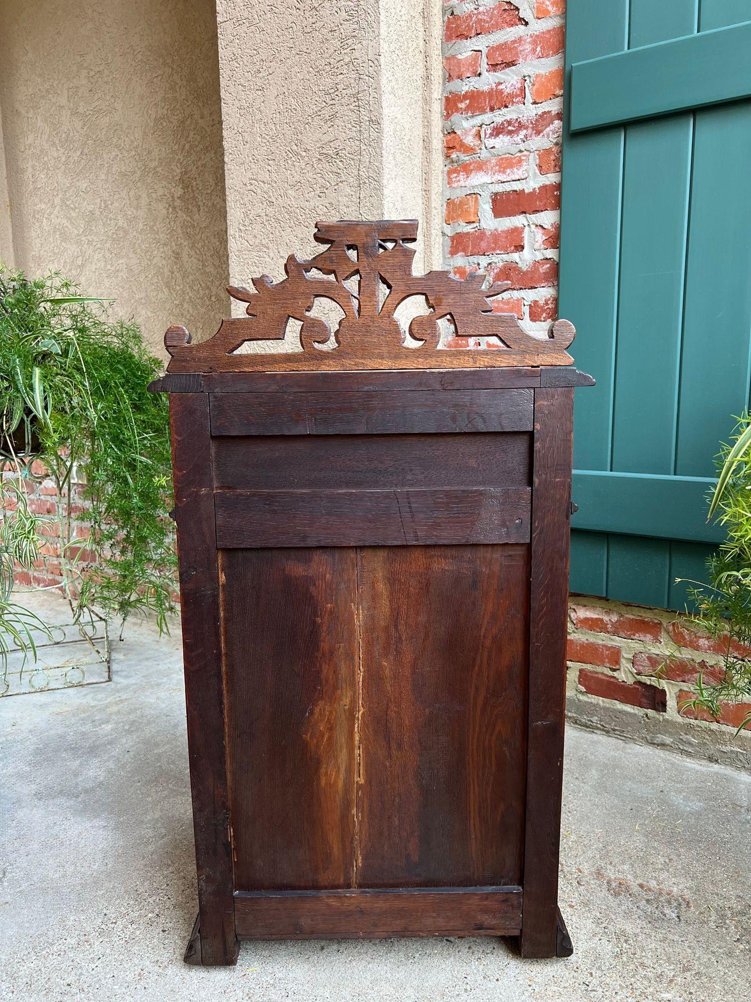 Antique French Altar Lecturn Gothic Bible Box Podium Sacristy Cabinet Carved Oak in vendita 4