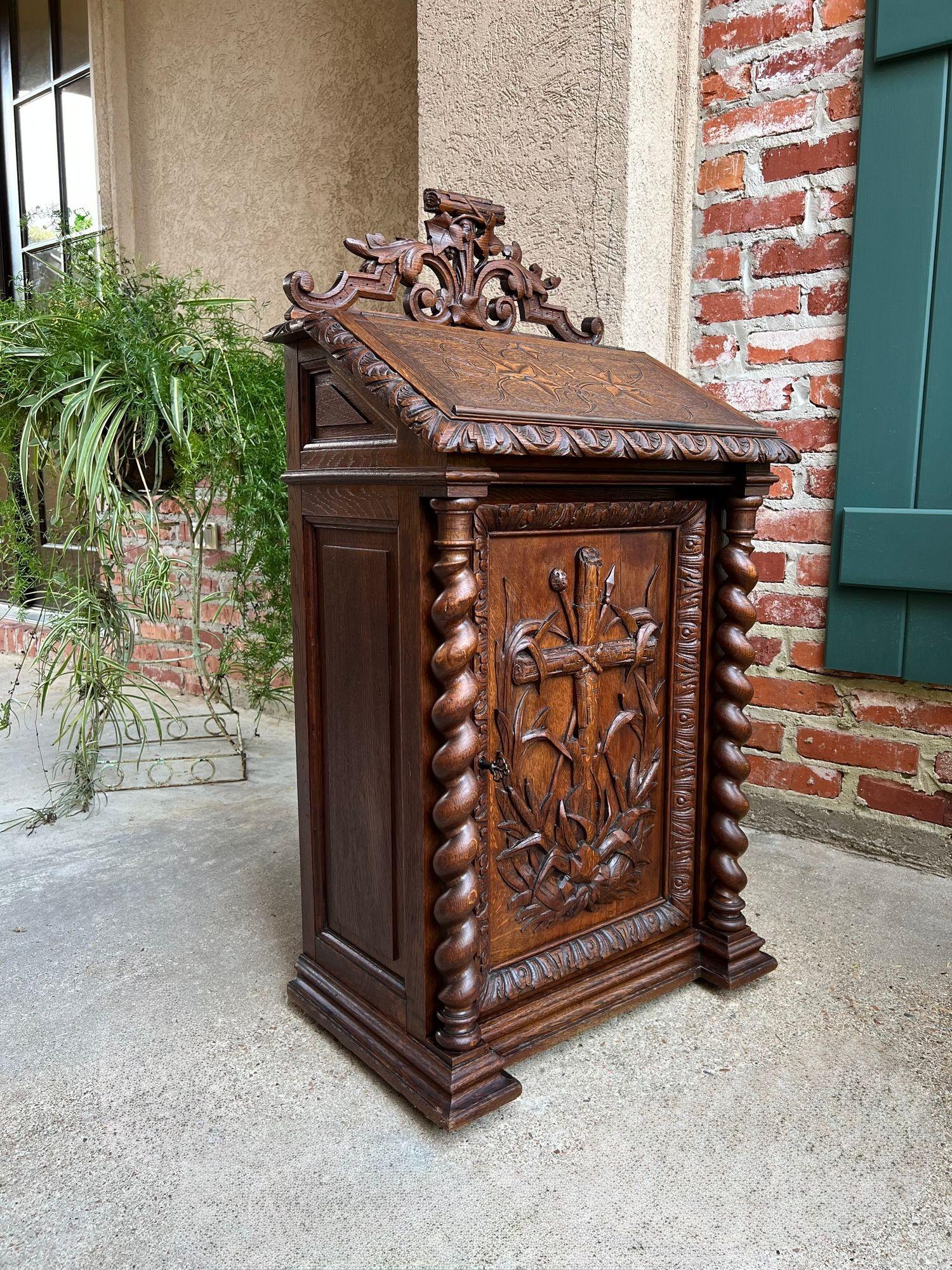 Antique French Altar Lecturn Gothic Bible Box Podium Sacristy Cabinet Carved Oak in vendita 6