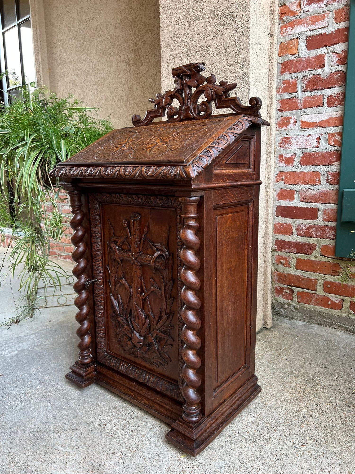 Antique French Altar Lecturn Gothic Bible Box Podium Sacristy Cabinet Carved Oak in vendita 7
