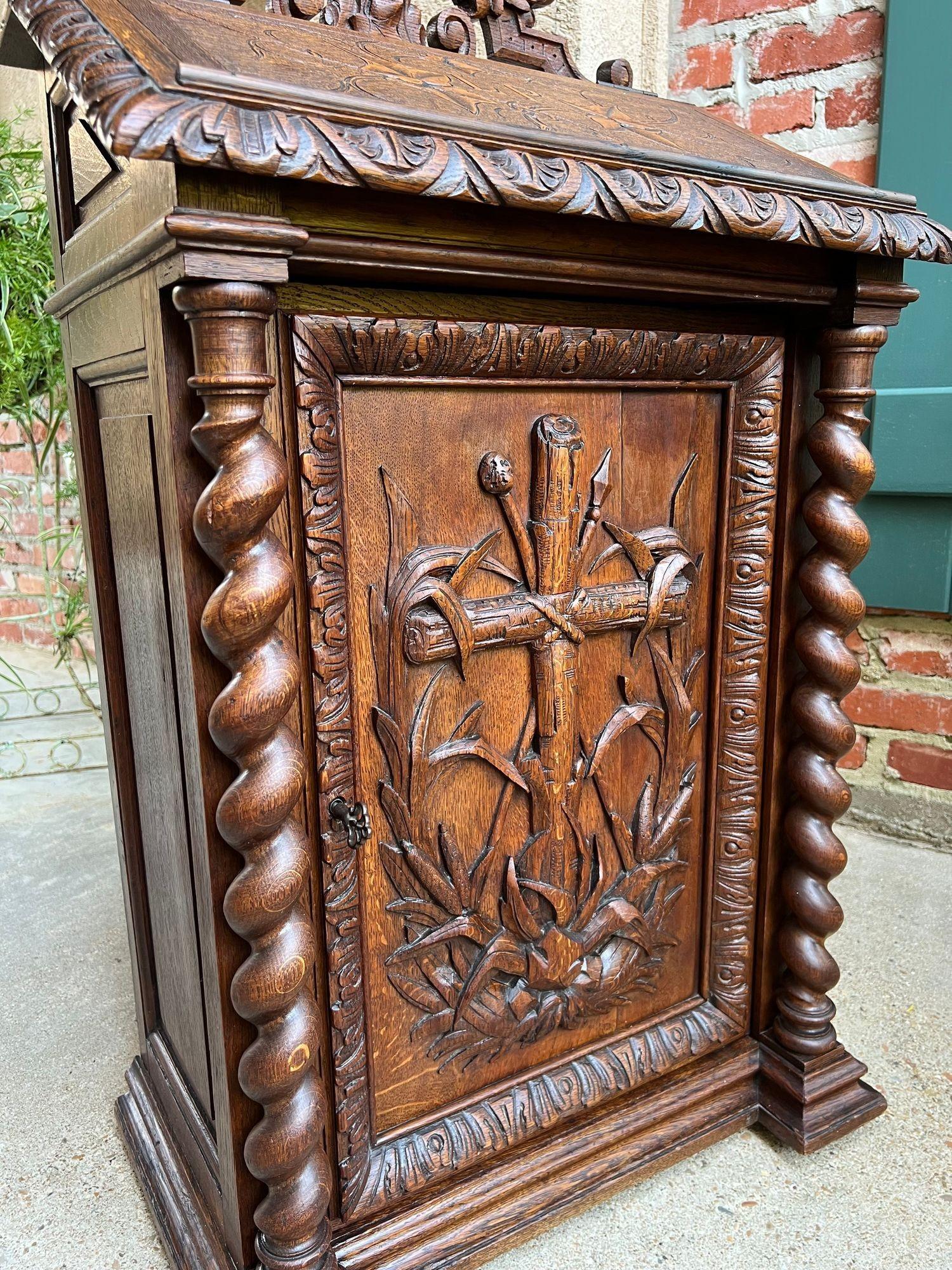 Antique French Altar Lecturn Gothic Bible Box Podium Sacristy Cabinet Carved Oak in vendita 8