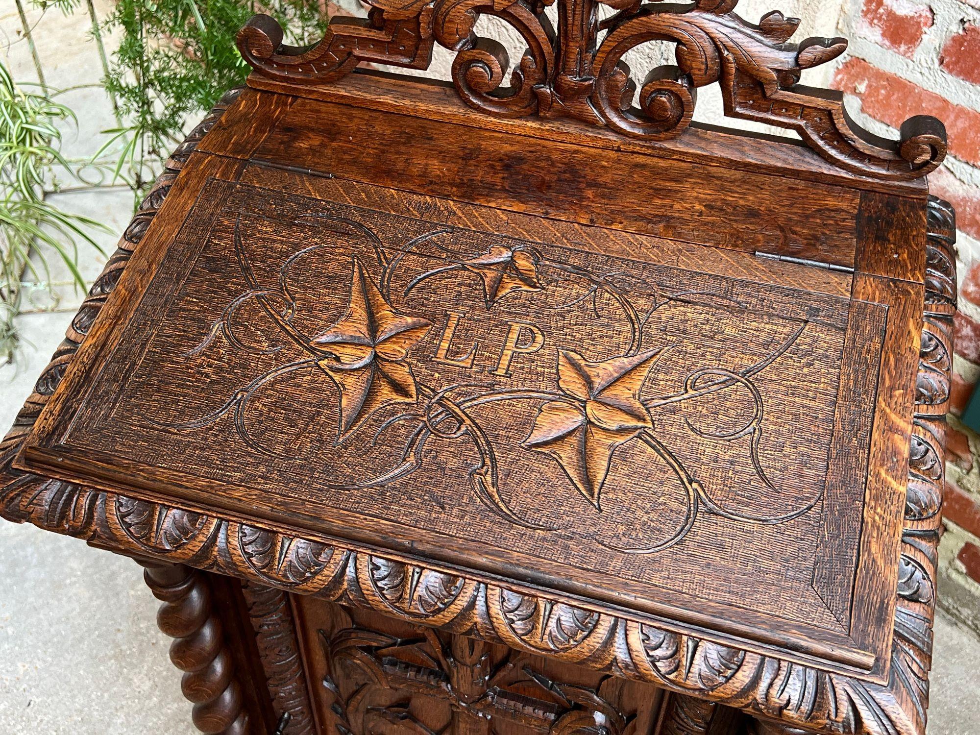 Antique French Altar Lecturn Gothic Bible Box Podium Sacristy Cabinet Carved Oak in vendita 9