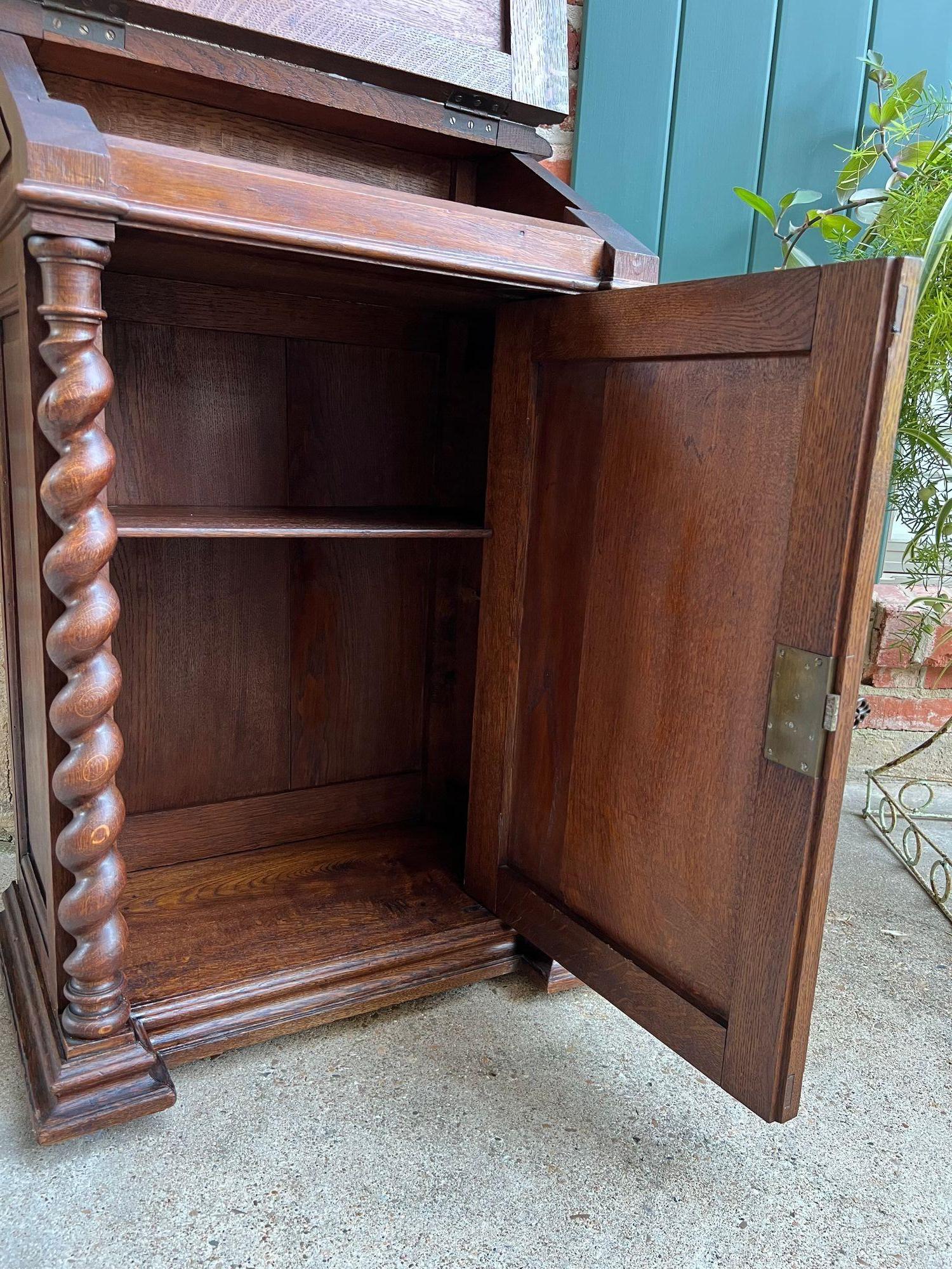 Antique French Altar Lecturn Gothic Bible Box Podium Sacristy Cabinet Carved Oak in vendita 12