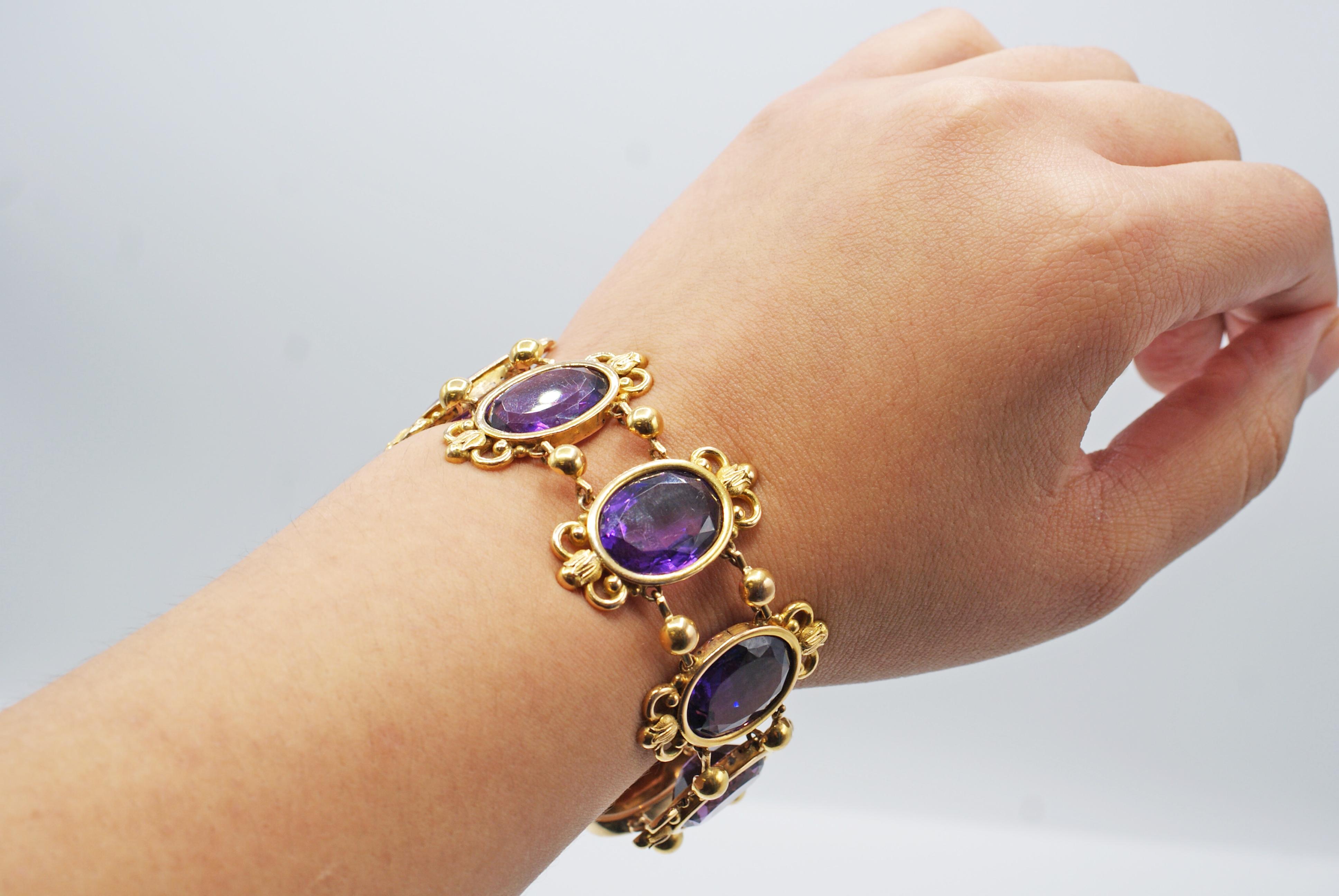 Antique French Amethyst 18 Karat Gold Bracelet In Good Condition In New York, NY