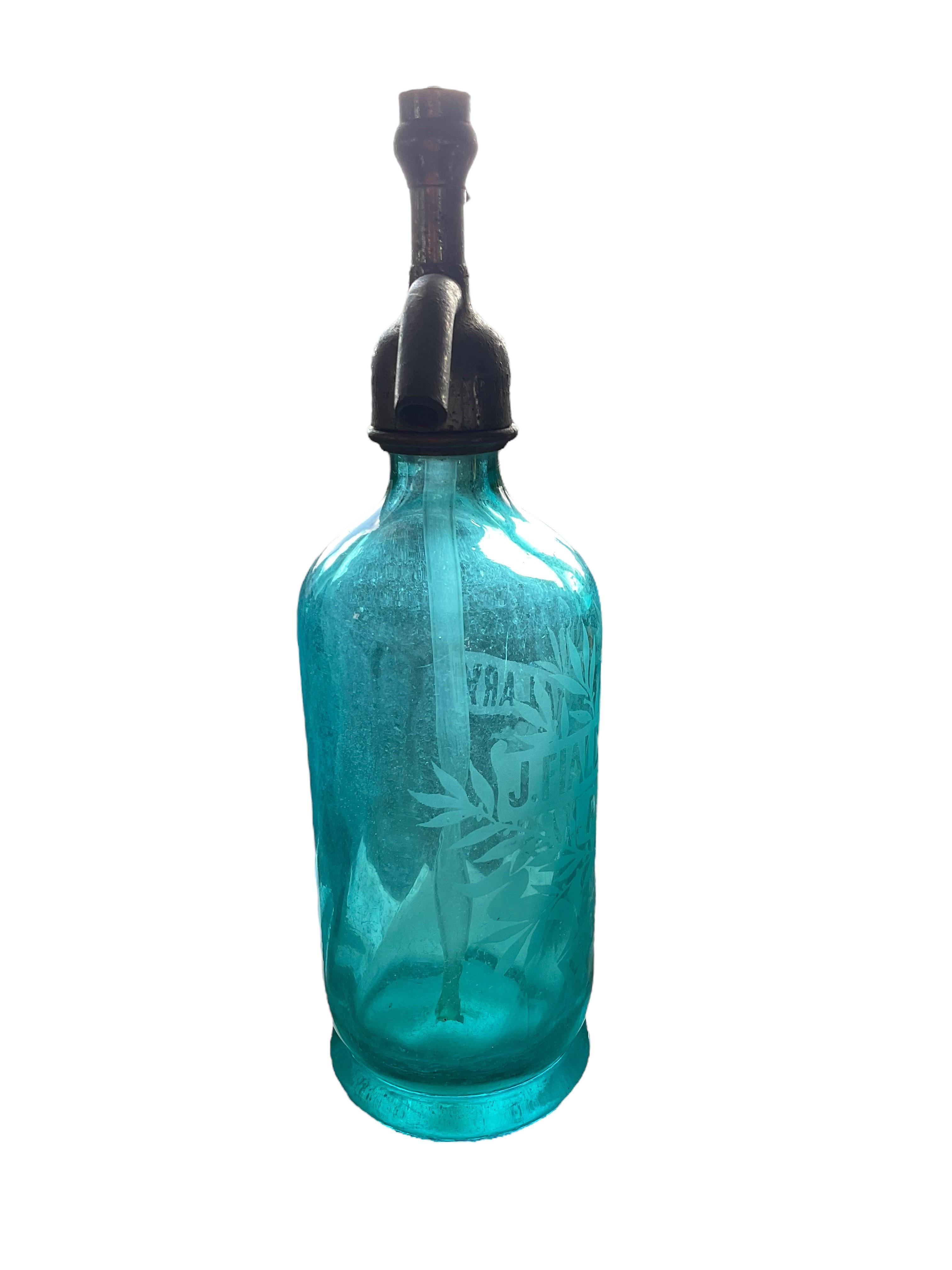 Antique French Aqua Blue J. Fialdes and ET Alary Soda Bottle In Good Condition In San Diego, CA