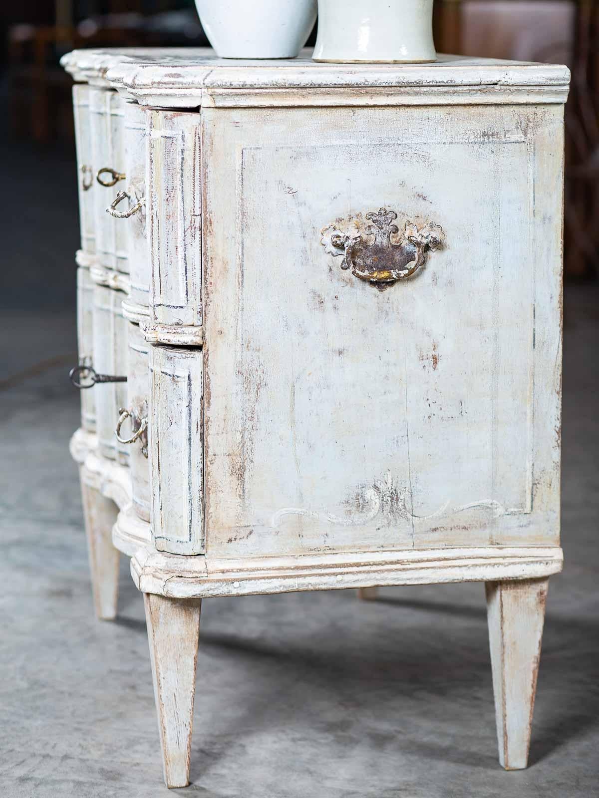 Antique French Arbalette Front Painted Chest Two Drawers, circa 1770 For Sale 4