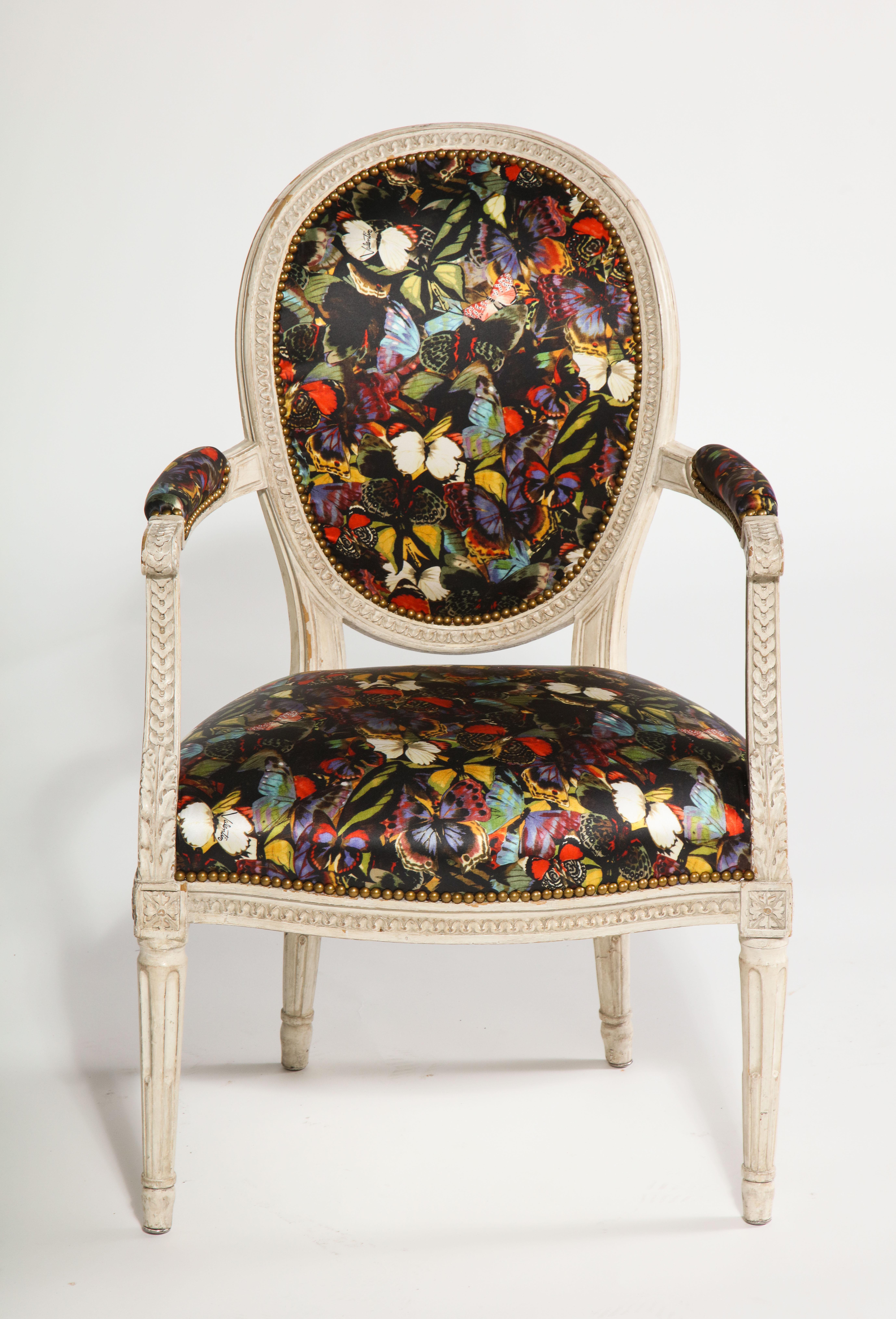 Antique French Armchairs in Valentino Butterfly Silk, Pair For Sale 14