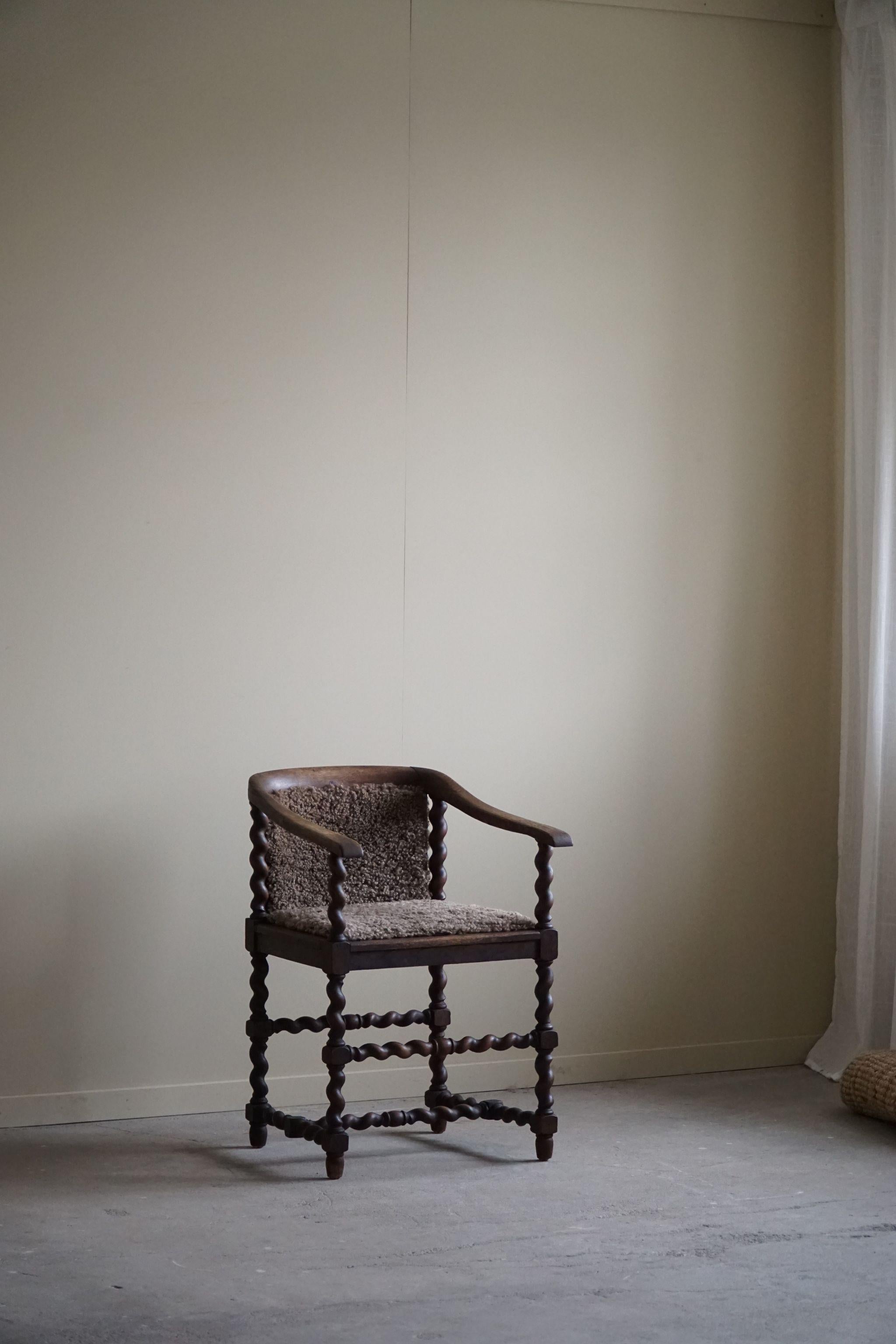Antiker französischer Sessel, Barley gedreht, neu gepolstert mit Lammfell, 19. Jahrhundert im Angebot 1