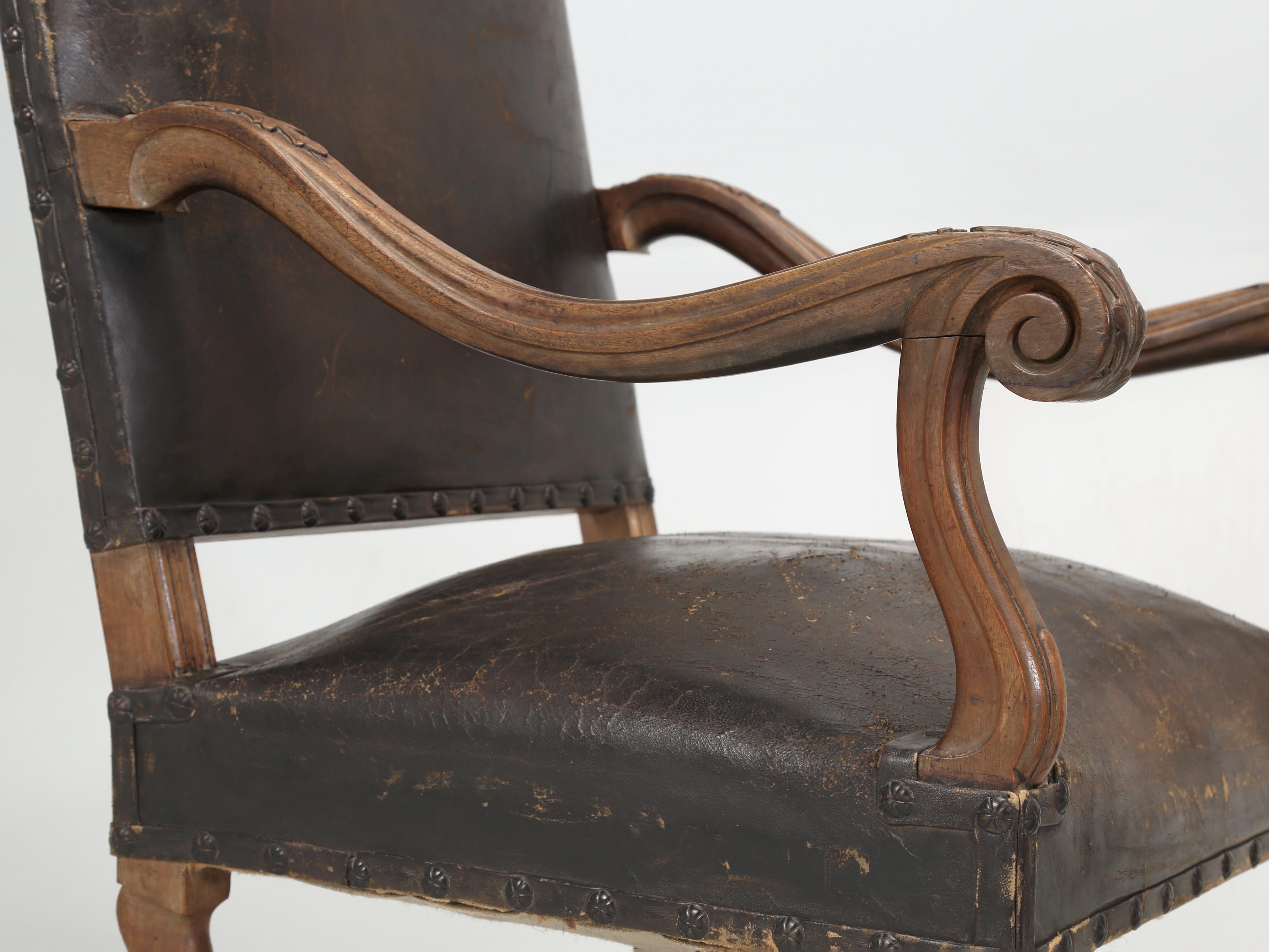 Antique French Armchairs in Figured Walnut, His and Her Pair in Original Leather For Sale 3