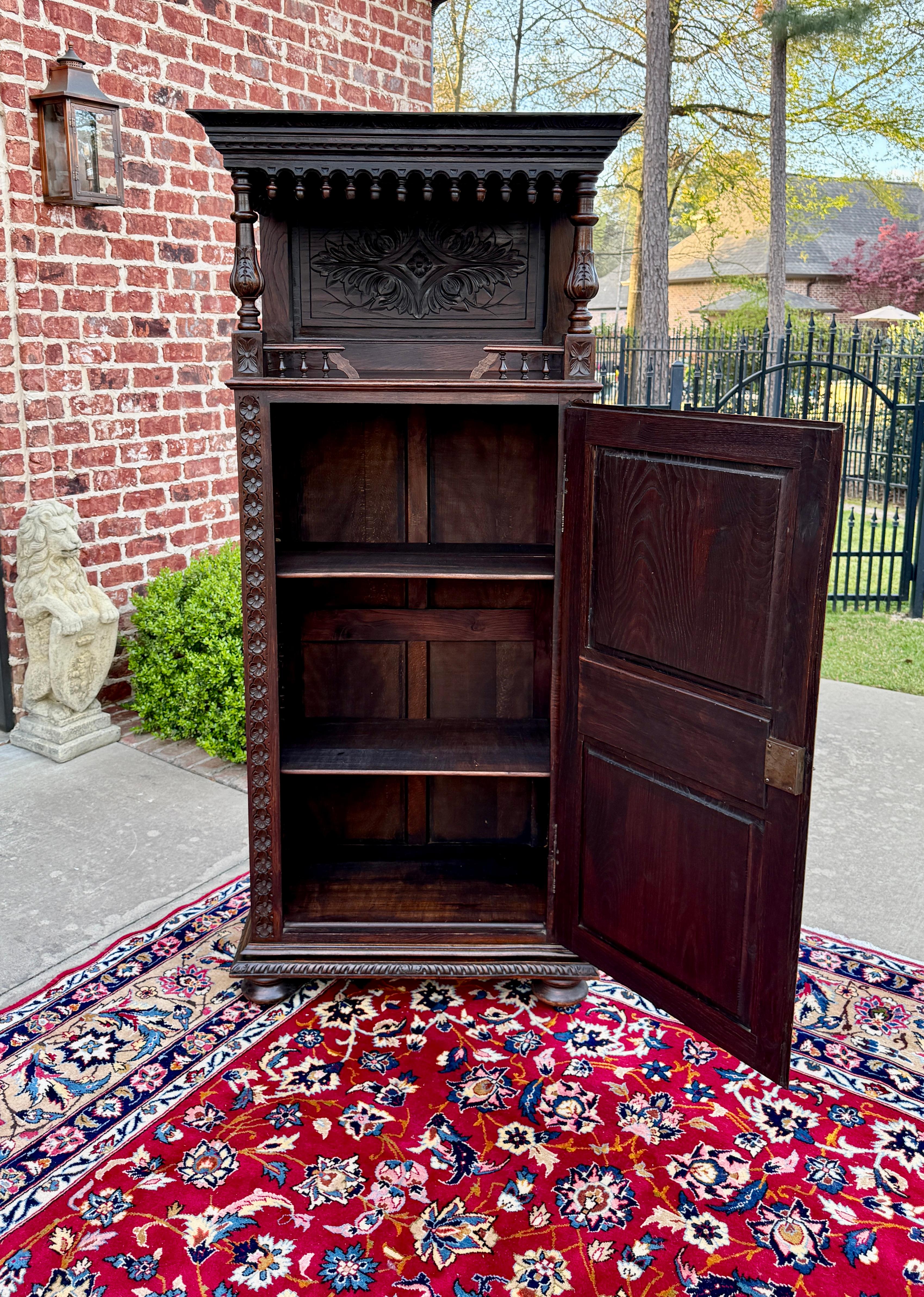 Antique French Armoire Cupboard Linen Cabinet Breton Bonnetiere Chestnut 19th in vendita 9