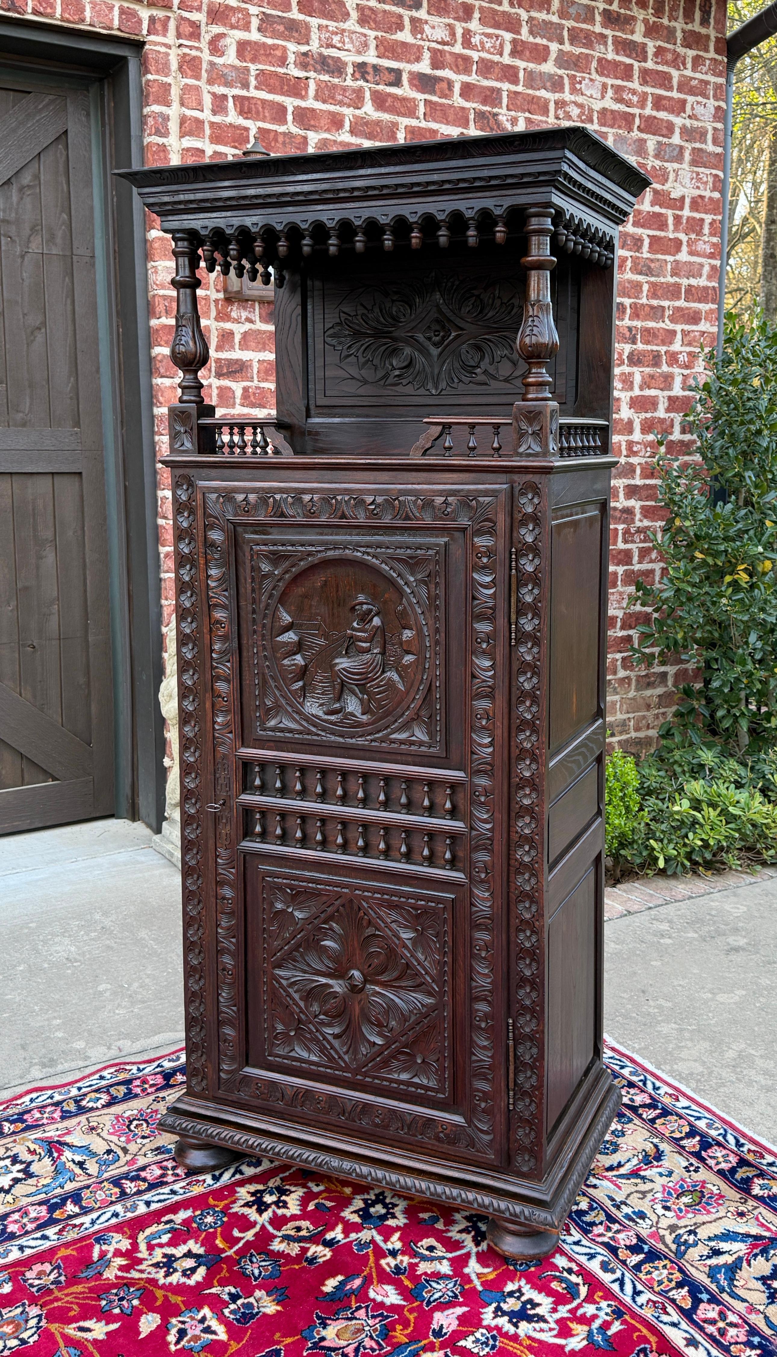 Francese Antique French Armoire Cupboard Linen Cabinet Breton Bonnetiere Chestnut 19th in vendita