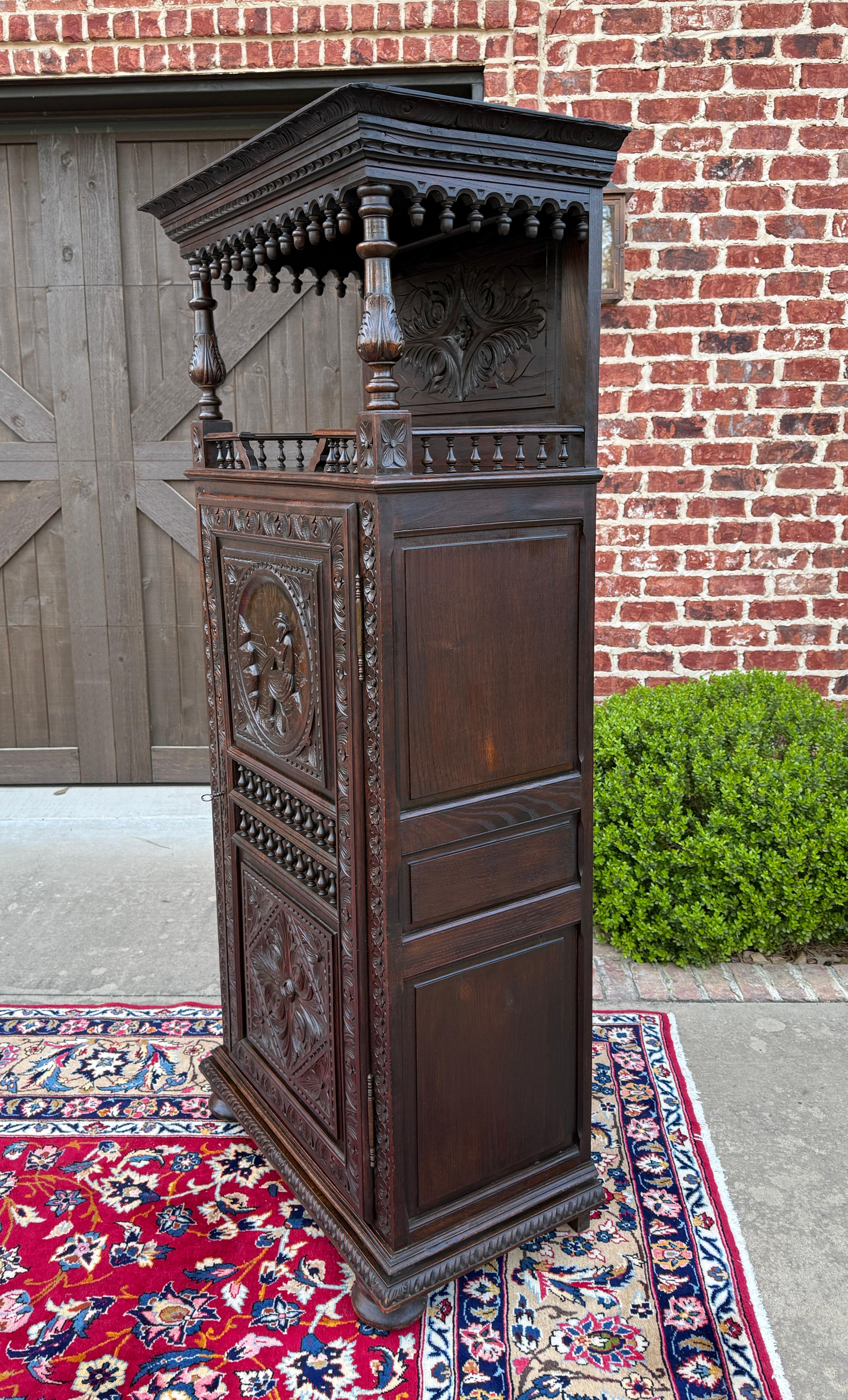 Intagliato Antique French Armoire Cupboard Linen Cabinet Breton Bonnetiere Chestnut 19th in vendita