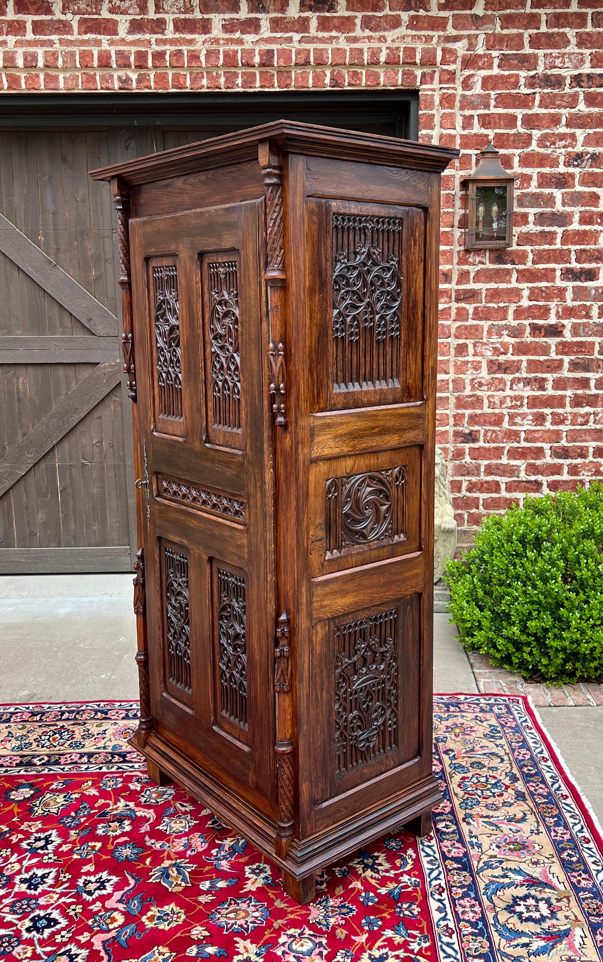 Antique French Armoire Wardrobe Cabinet Linen Closet Gothic Revival Oak c. 1880s In Good Condition In Tyler, TX