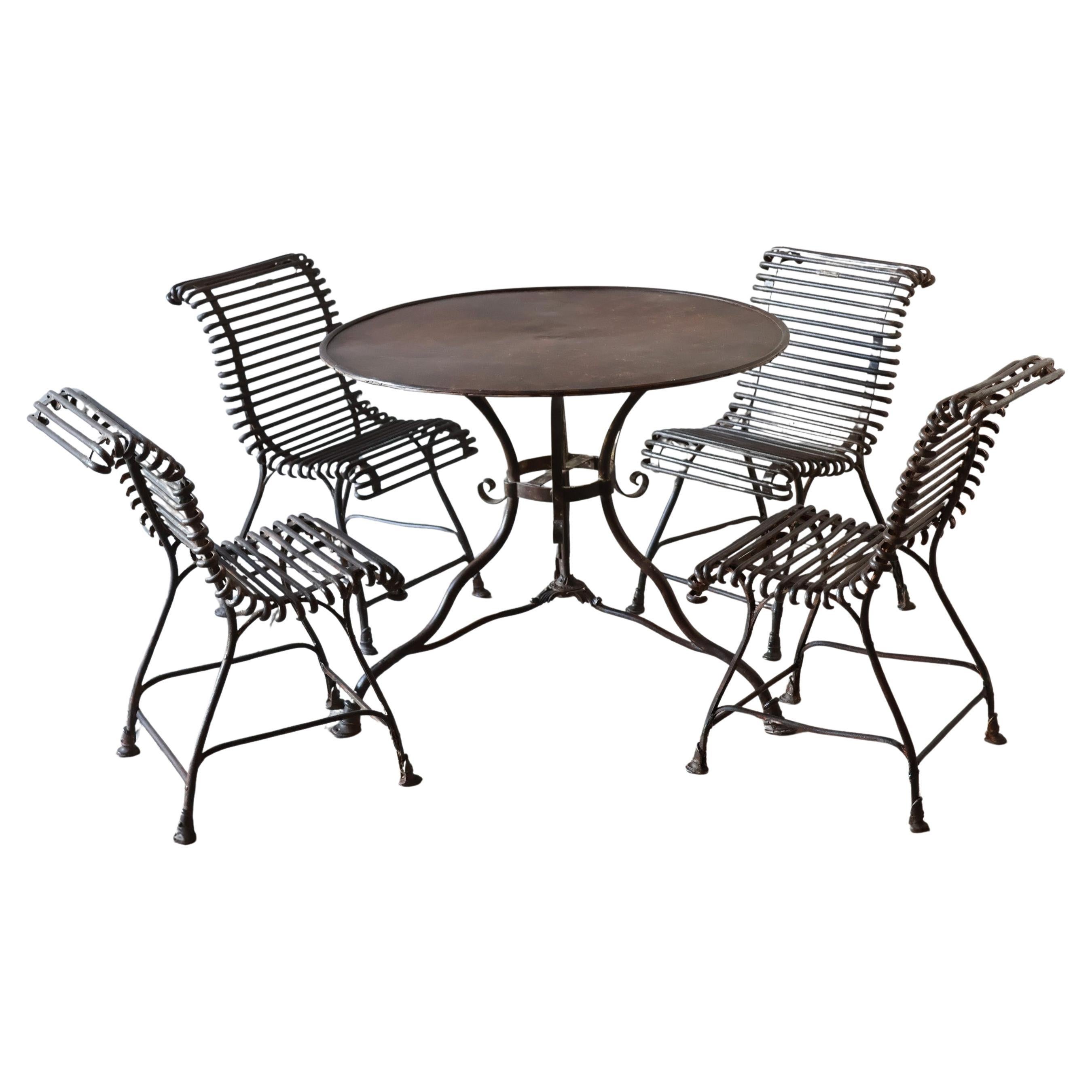 Antique French Arras Garden Set, Gartentisch mit vier Stühlen