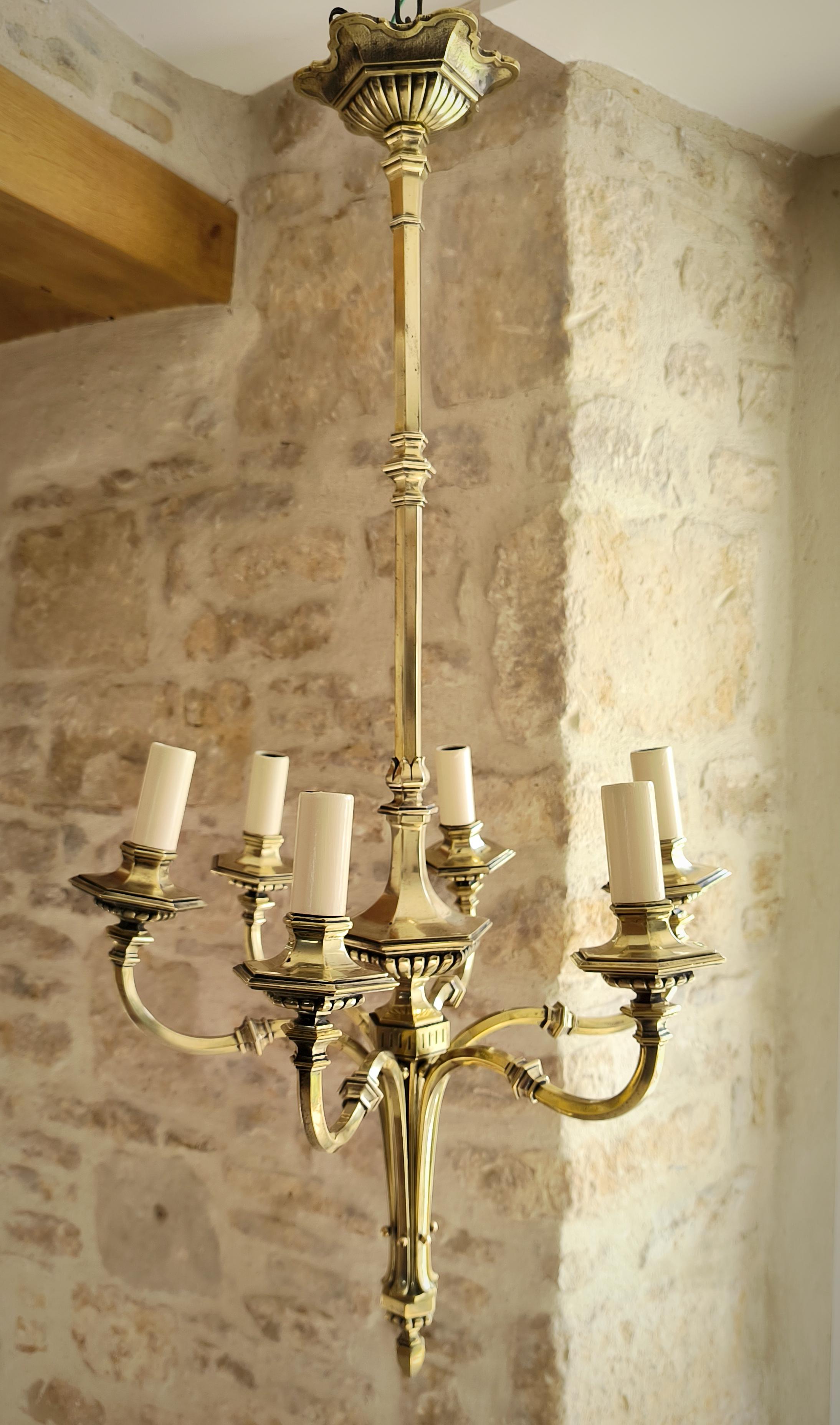 Lampadario antico, francese, Art Deco, a 6 posizioni, in bronzo. Circa all'inizio del 1900 in vendita 2
