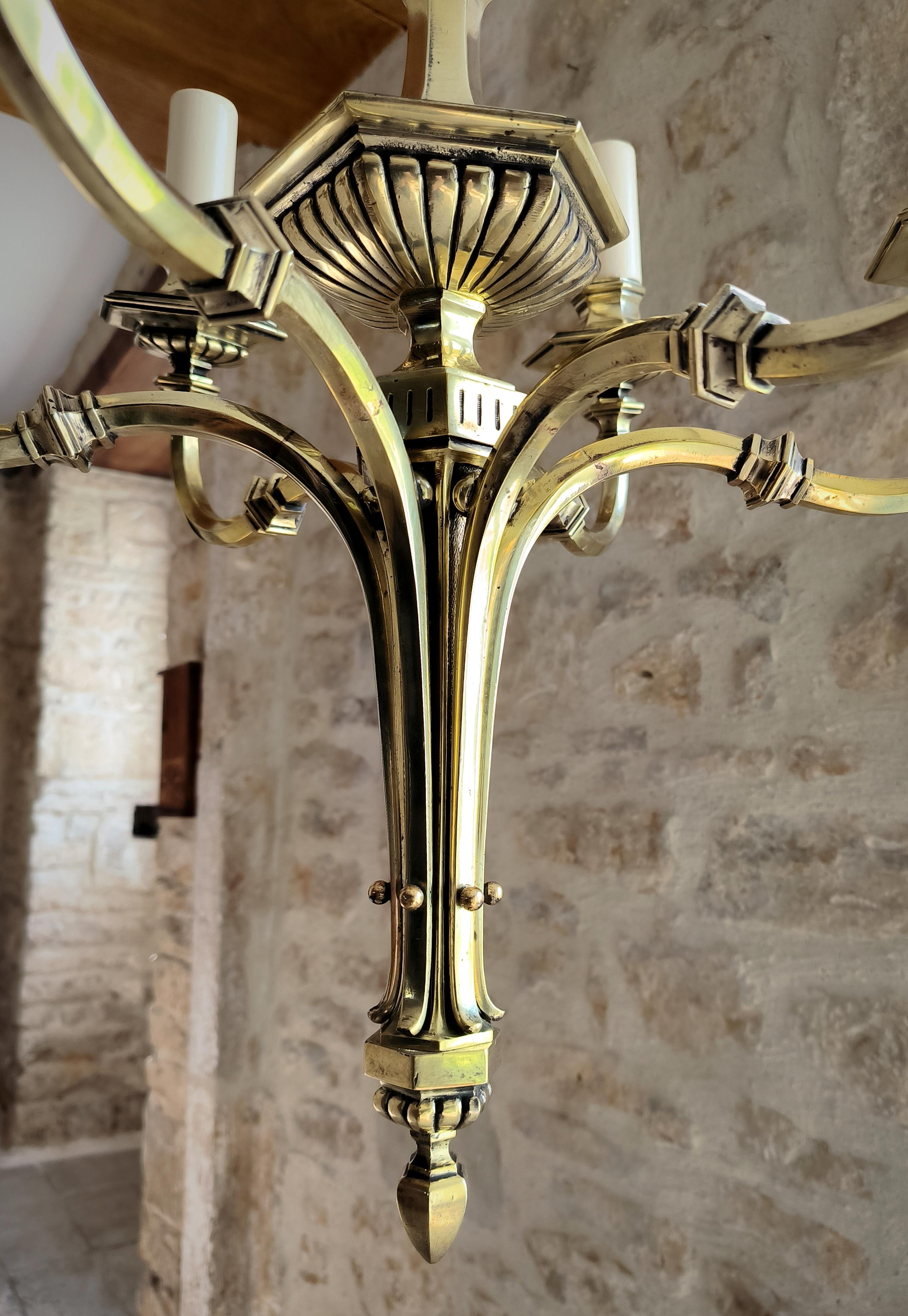 XX secolo Lampadario antico, francese, Art Deco, a 6 posizioni, in bronzo. Circa all'inizio del 1900 in vendita