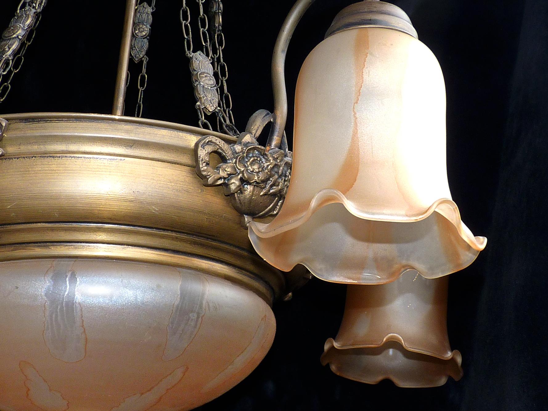 Antique French Art Deco and Art Nouveau Amber Glass 7-Light Chandelier For Sale 3