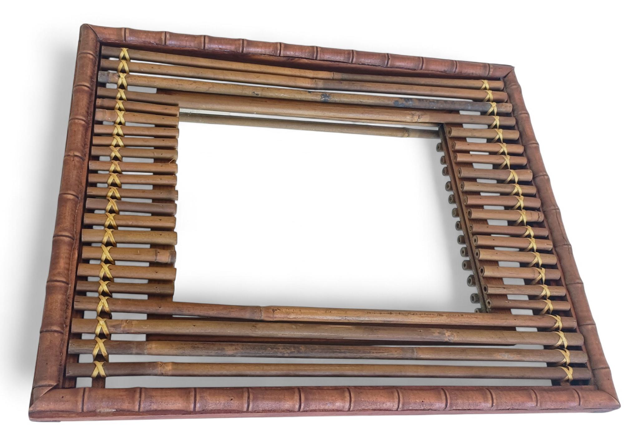 Antiguo espejo de pared francés Art Decó de bambú y madera, principios del siglo XX en venta 1