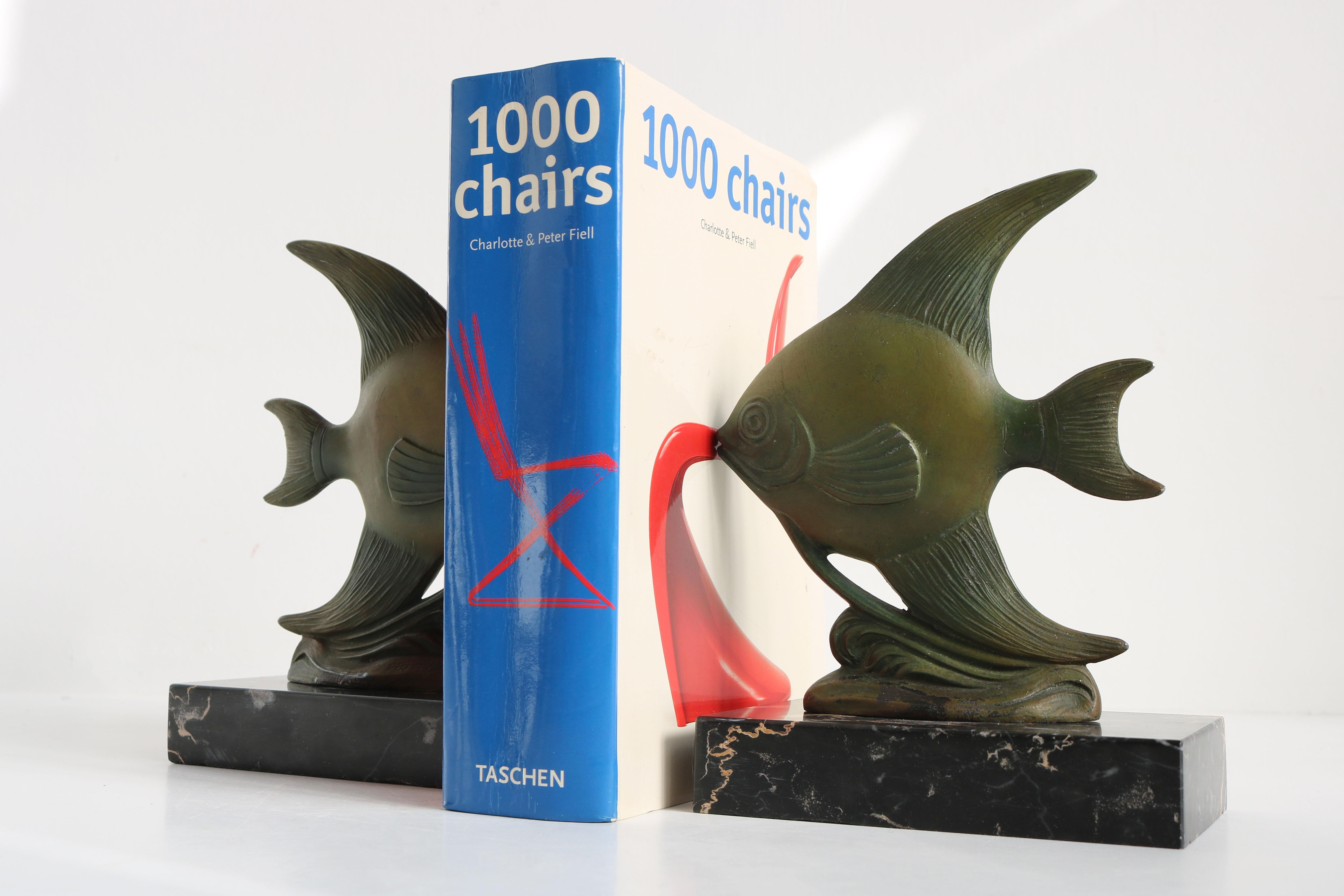 fish book ends