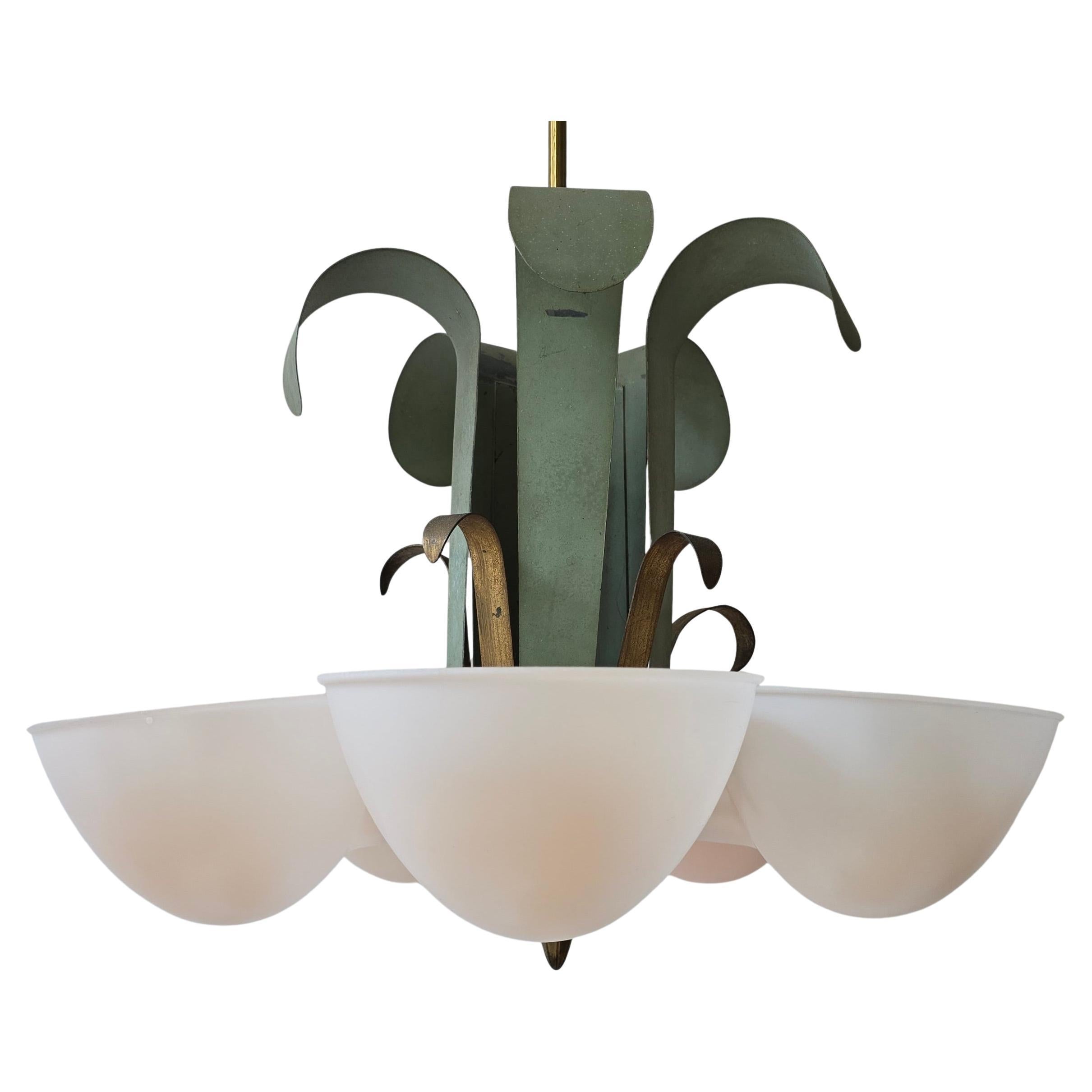 Art Déco Antique French Art Deco Chandelier con 5 paralumi in vetro opalino rosa pallido in vendita