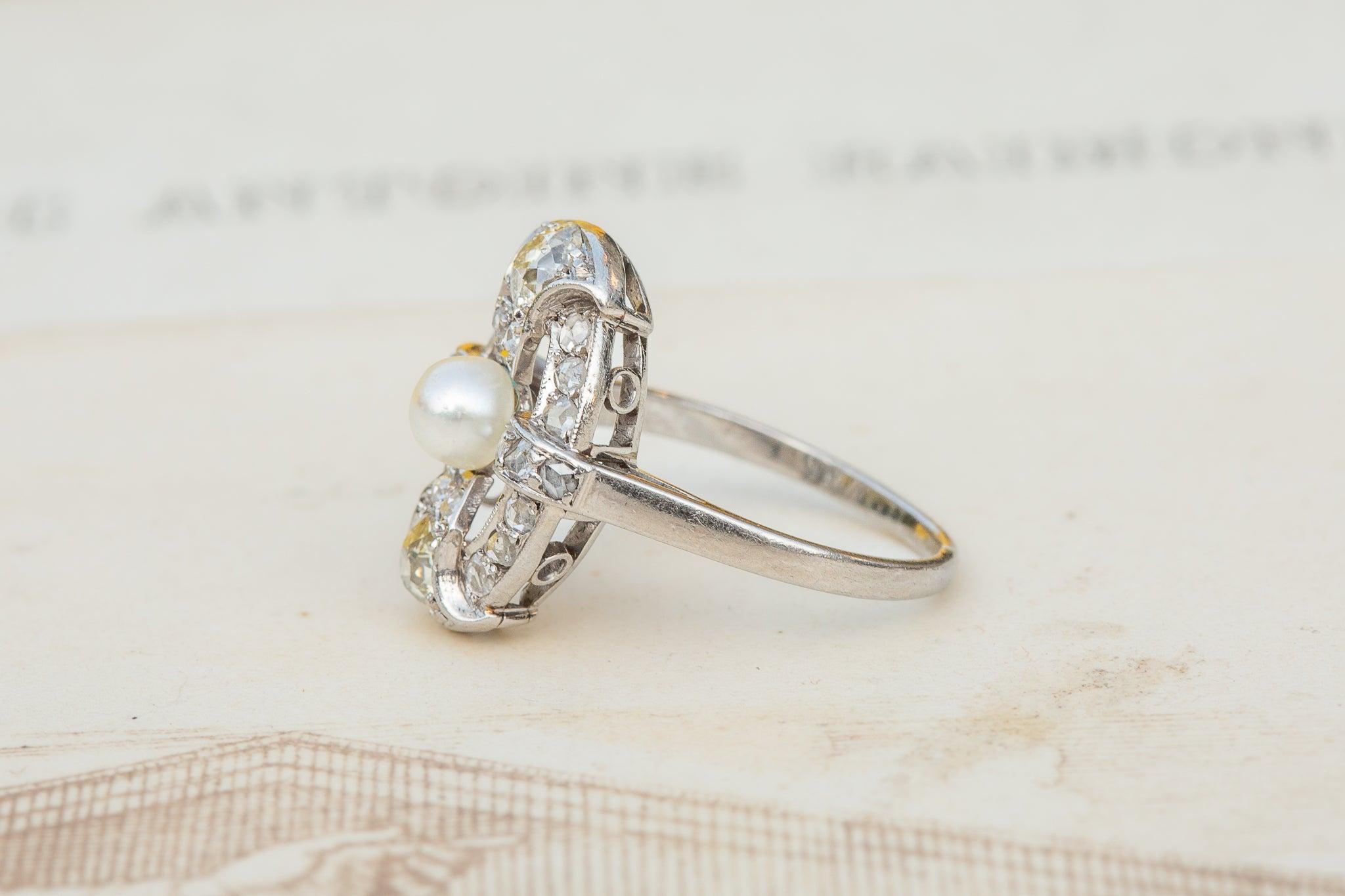 Bague de fiançailles Art déco française ancienne en platine taille ancienne avec diamants Excellent état - En vente à London, GB