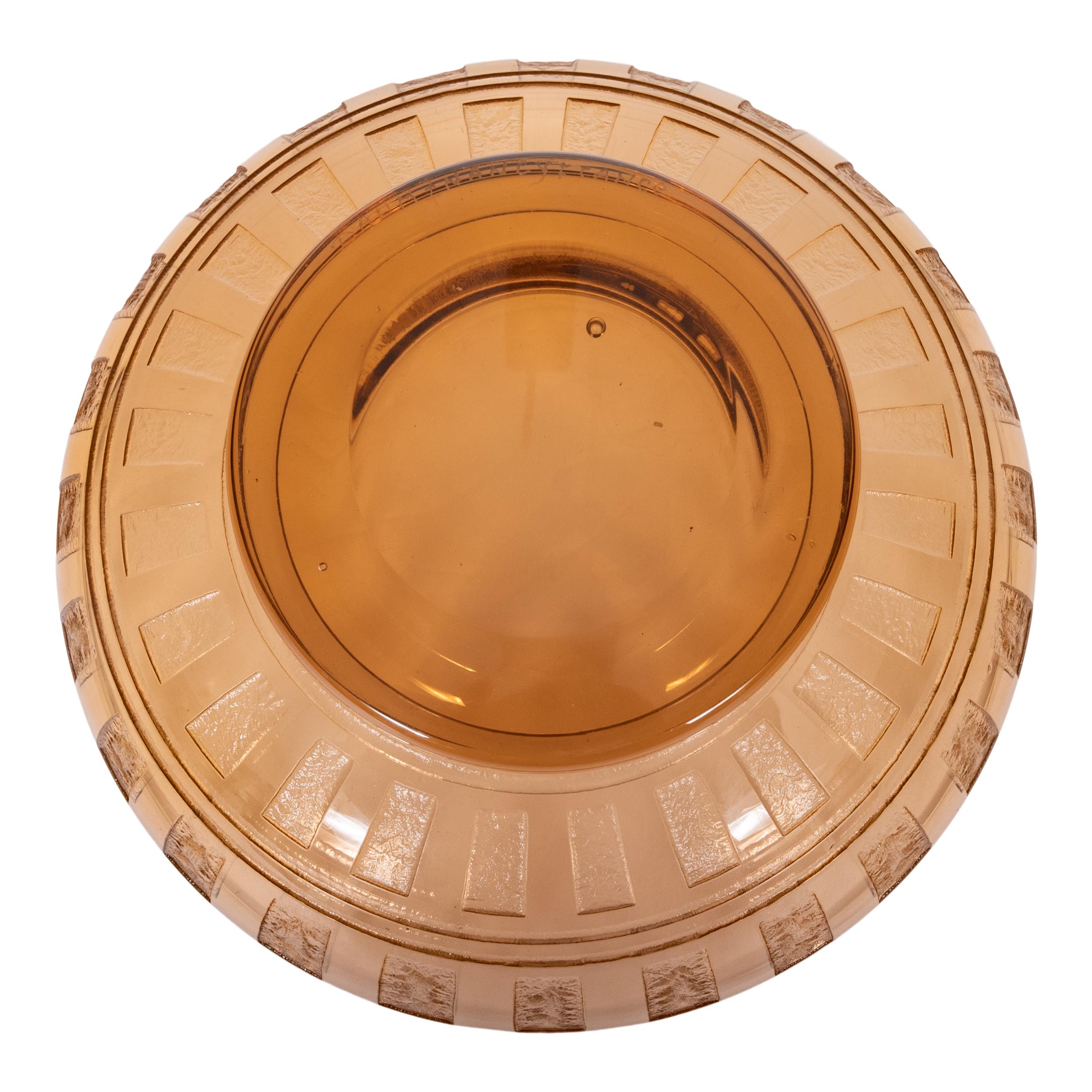 Early 20th Century Antique French Art Deco Etched & Engraved Smoked Peach Glass Bowl by Daum, 1920 For Sale