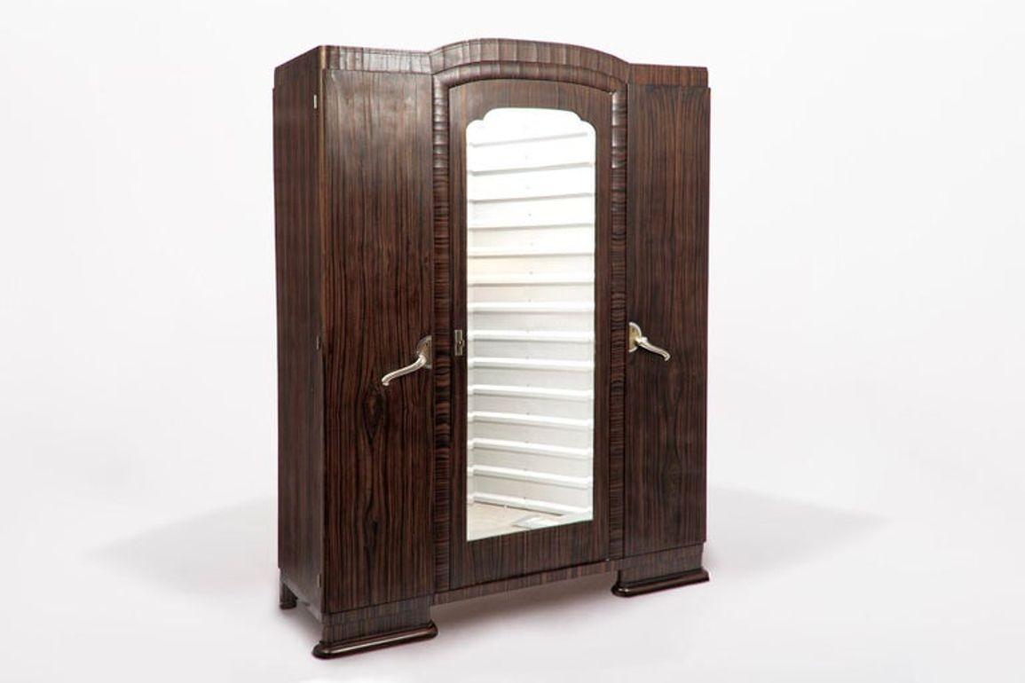 Armario Armario Antiguo Art Decó Francés de Madera de Ébano de Macassar, Años 40 en venta 6