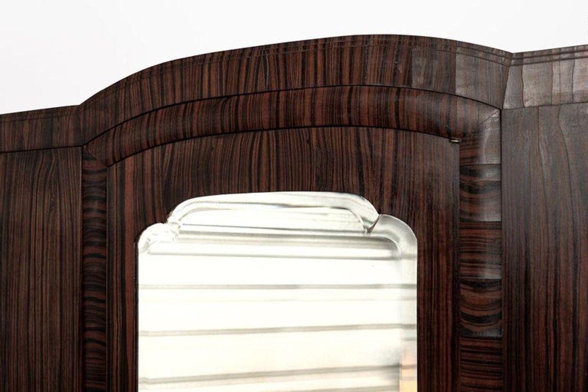 Armario Armario Antiguo Art Decó Francés de Madera de Ébano de Macassar, Años 40 en venta 4