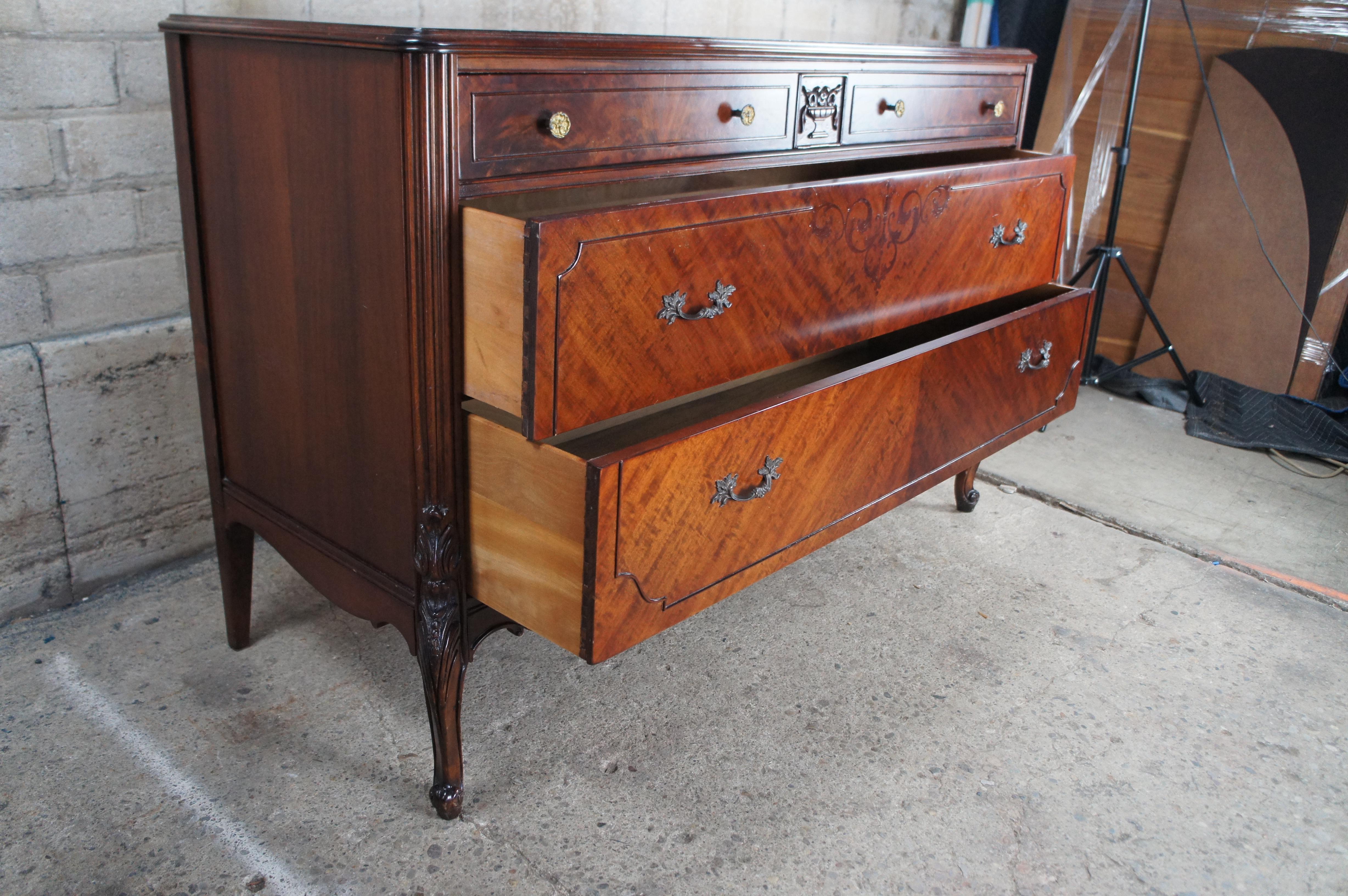 Aparador aparador Lowboy francés Art Decó de marquetería de caoba con incrustaciones en venta 4