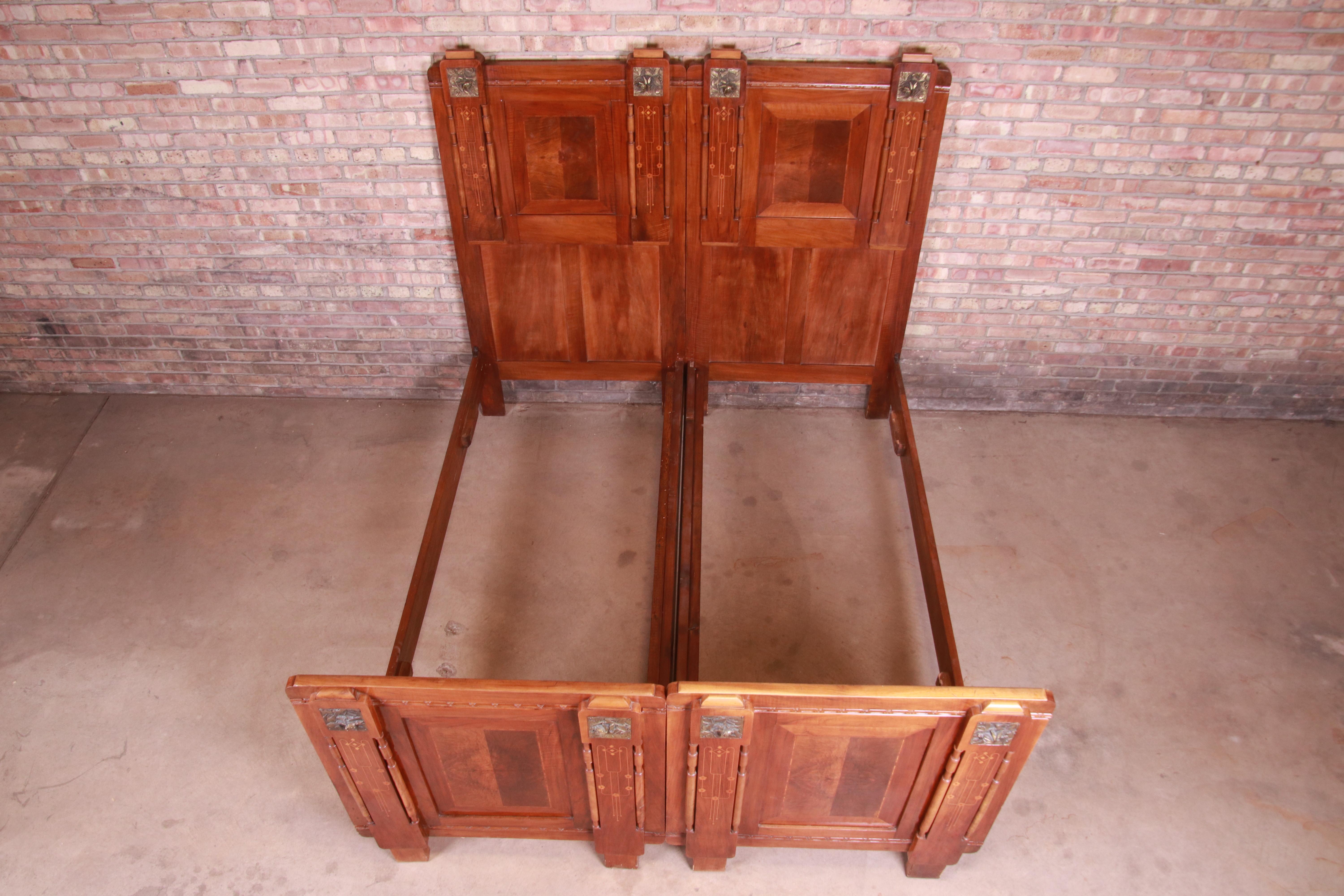 Antique French Art Deco Mahogany Queen Size Bed, circa 1920s 6