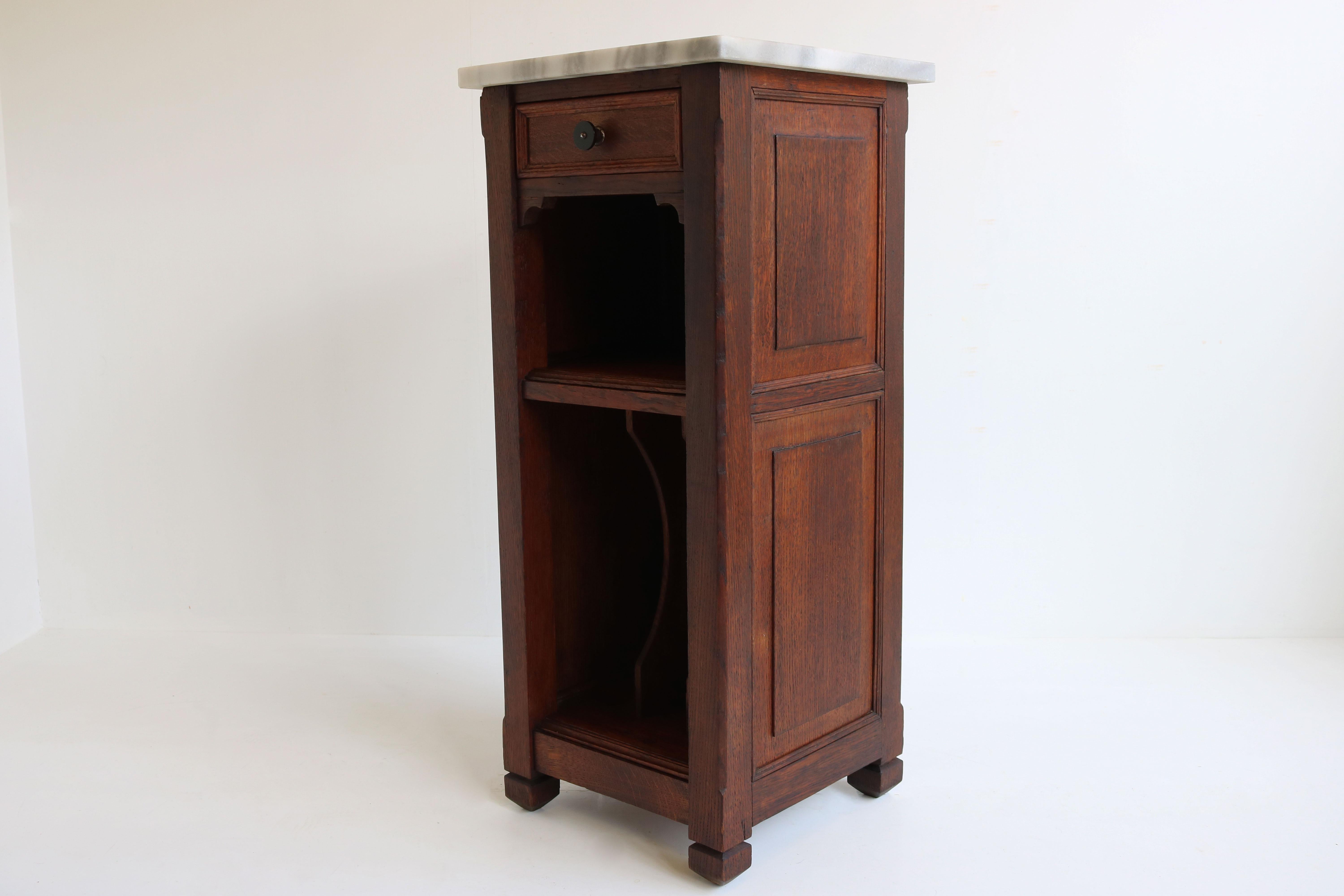Antique French Art Deco Nightstand / Record Cabinet 1920 Solid Oak Marble Top In Good Condition For Sale In Ijzendijke, NL
