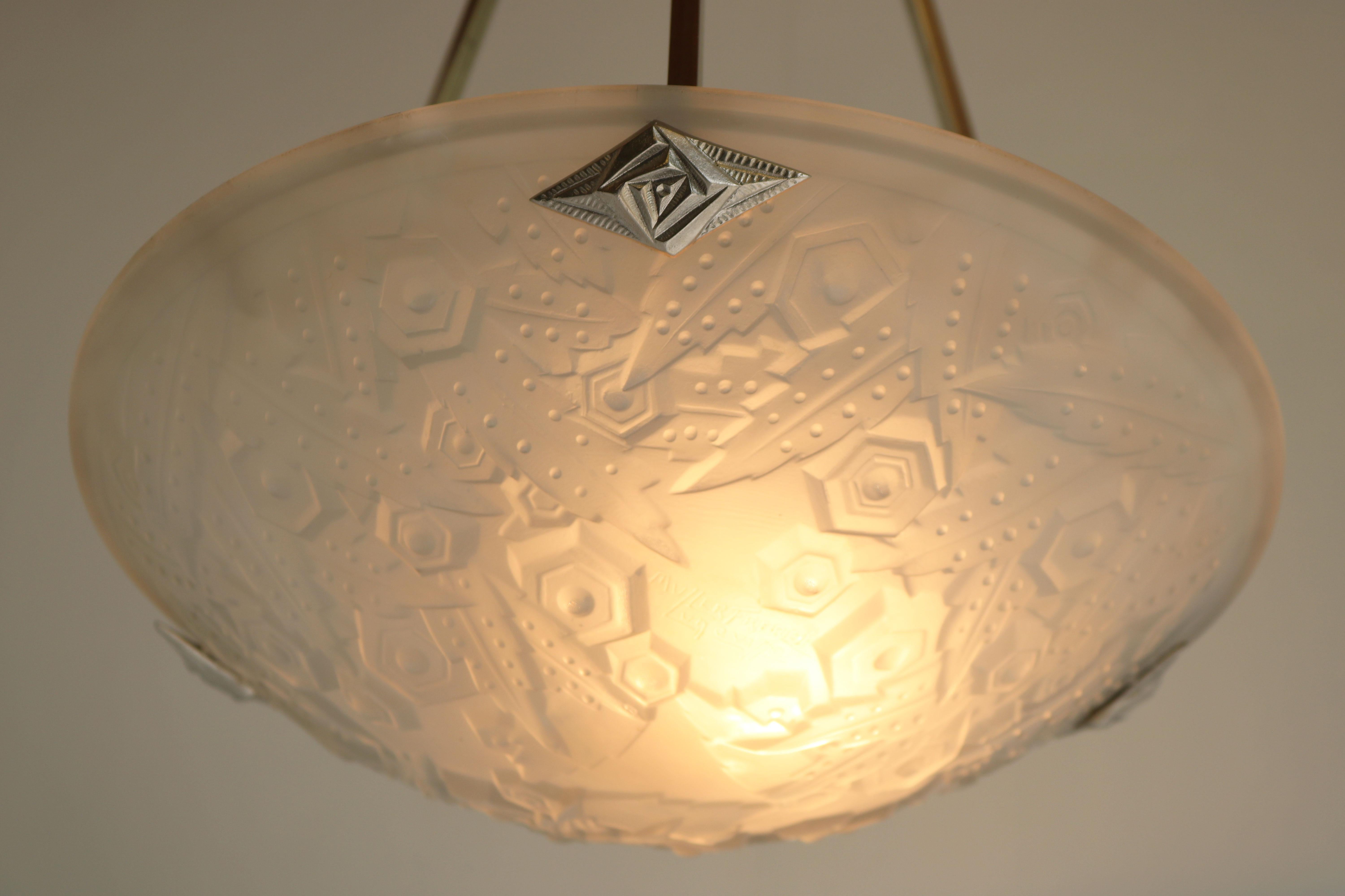 Antique French Art Deco Pendant / Chandelier by Muller Freres White Glass 1930 In Good Condition For Sale In Ijzendijke, NL