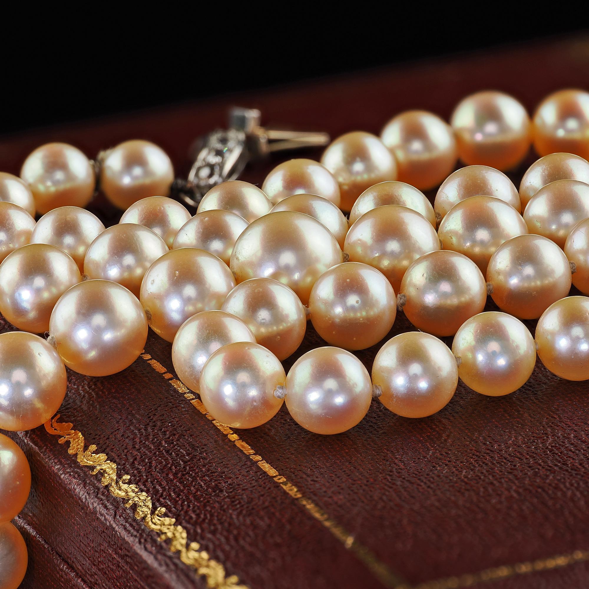 Antique French Art Deco Platinum Old Euro Diamond Akoya Pearl Strand Necklace (Collana di perle Akoya) in vendita 4