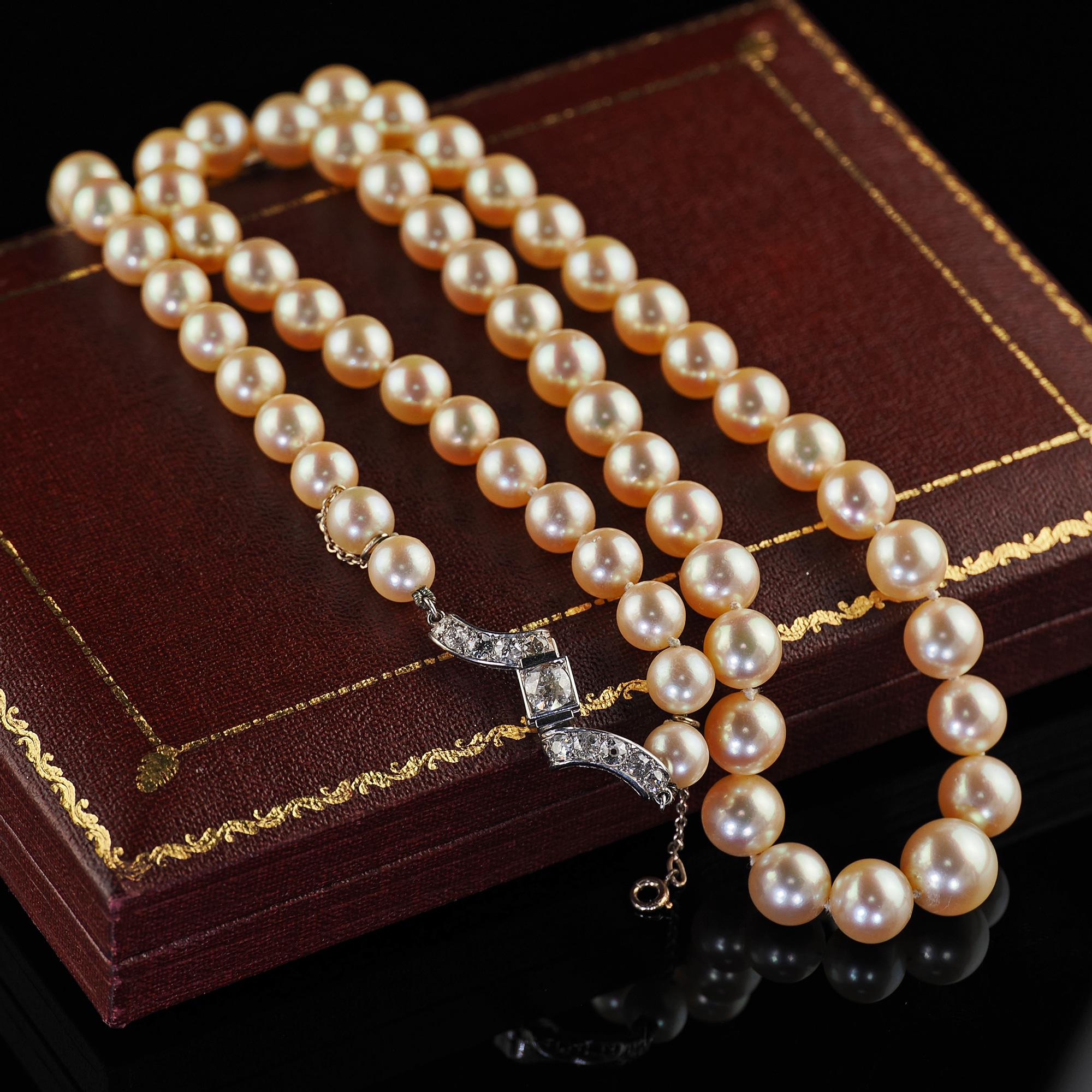 Antique French Art Deco Platinum Old Euro Diamond Akoya Pearl Strand Necklace (Collana di perle Akoya) in vendita 6