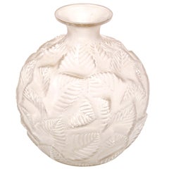 Antique French Art Deco Rene Lalique Clear Opalescent "Ormeaux" Glass Vase 1926
