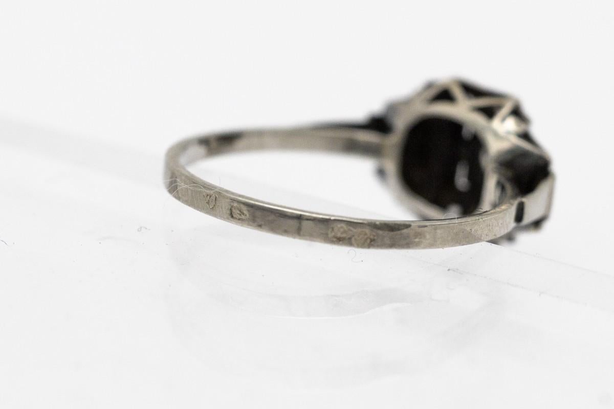 Antiker französischer Art-Déco-Ring mit Diamanten, Frankreich, 1930er Jahre. für Damen oder Herren im Angebot