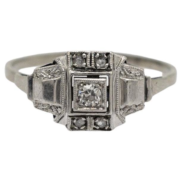 Antique French Art Deco ring with diamond, France, 1930s. For Sale