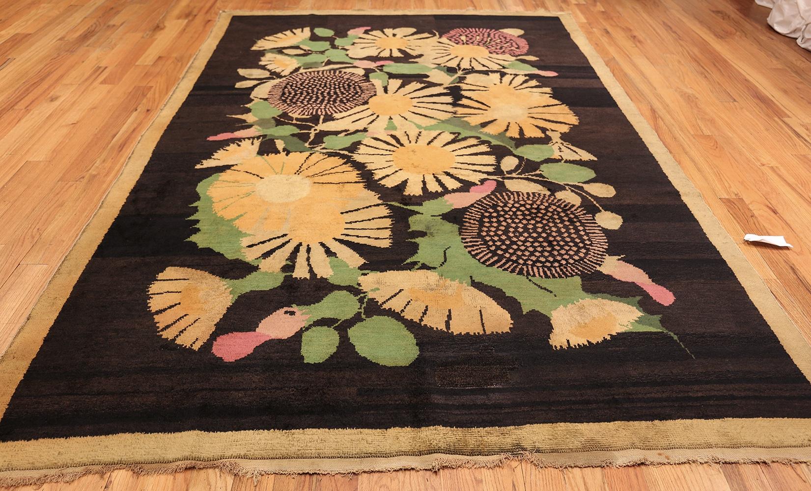Antique French Art Deco Rug. Size: 6 ft 6 in x 9 ft 10 in (1.98 m x 3 m) 1