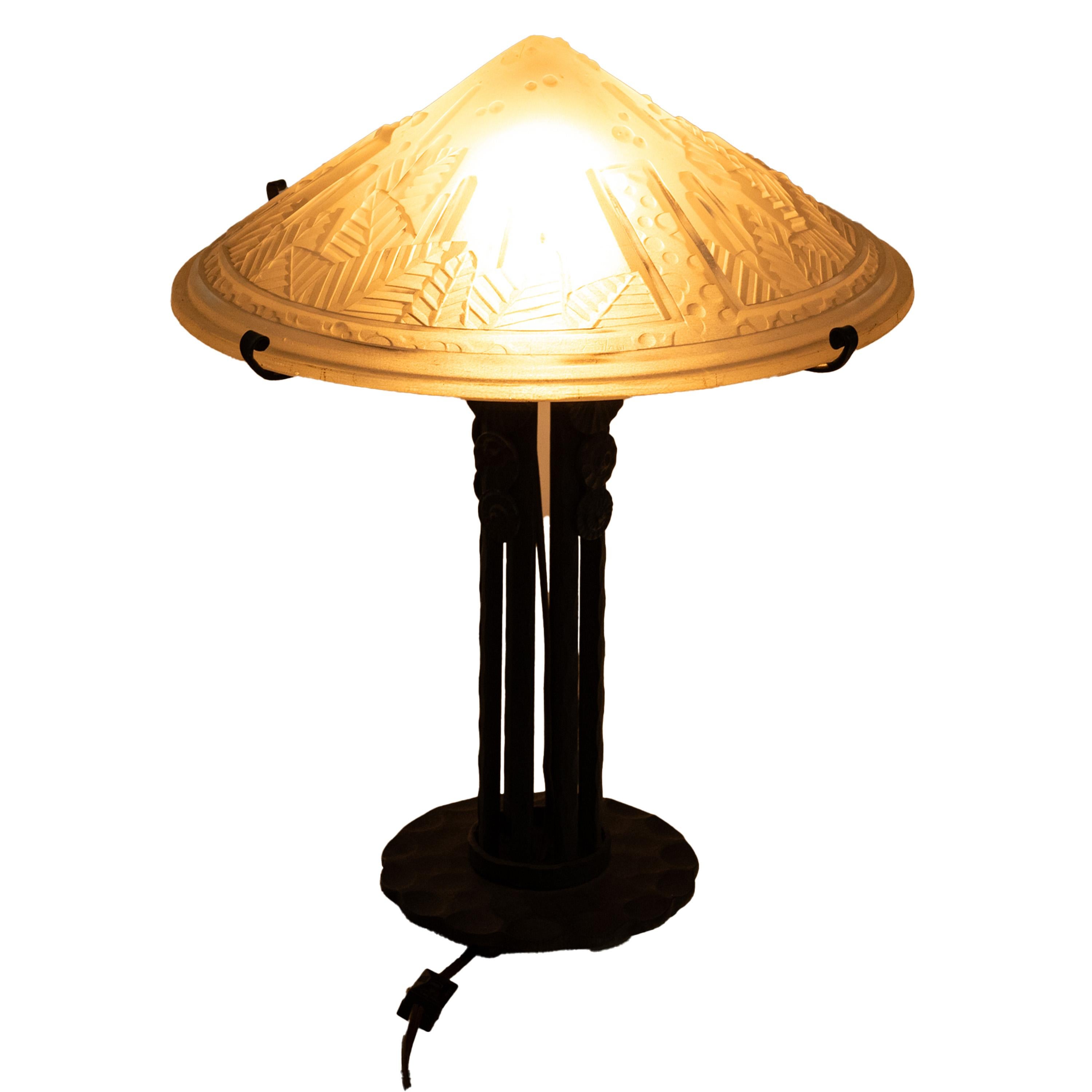 Antike französische Art Deco Tischlampe Muller Frères Glas Eisen Luneville  im Angebot 4